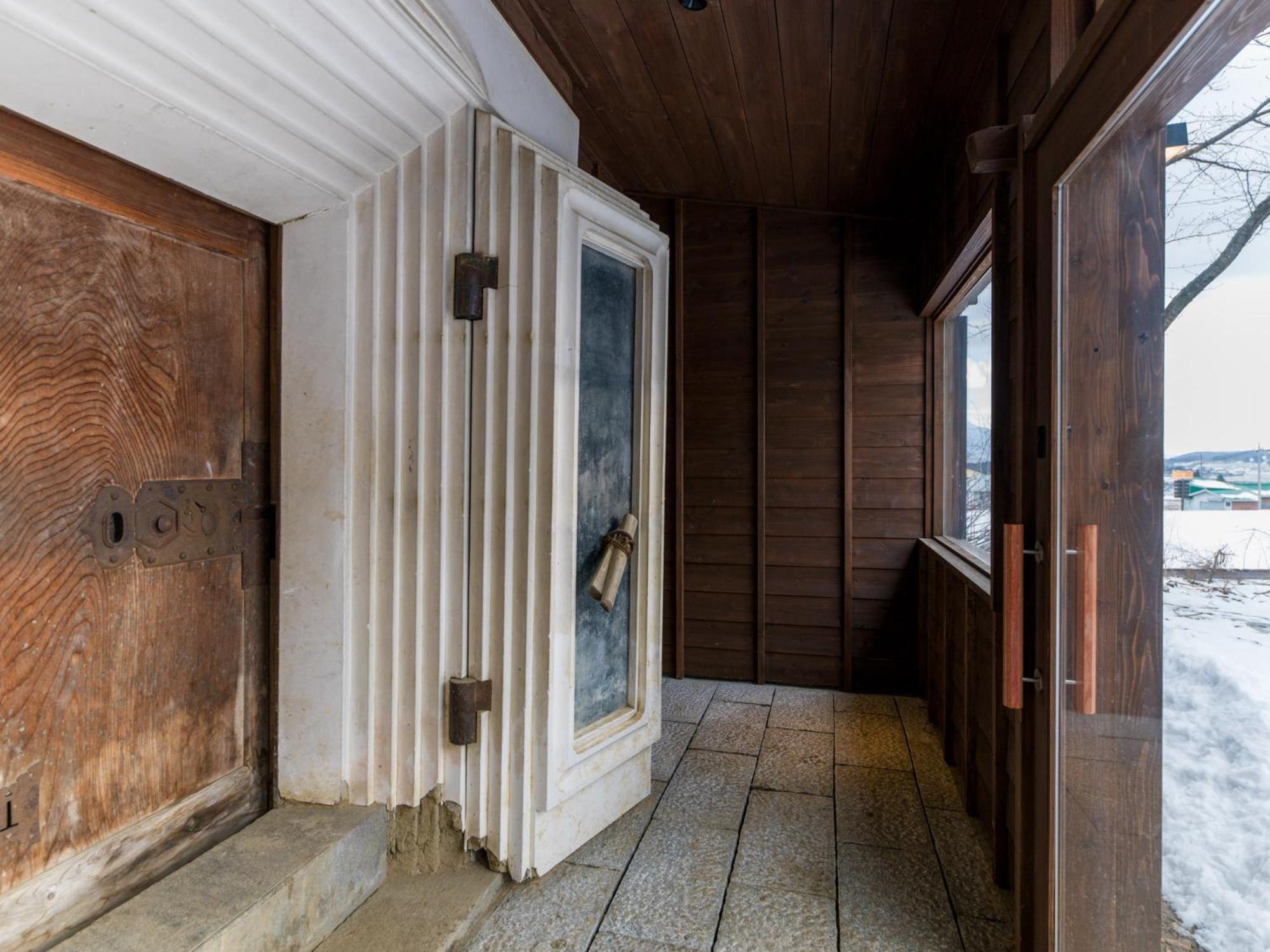 Two-Bedroom House photo 3
