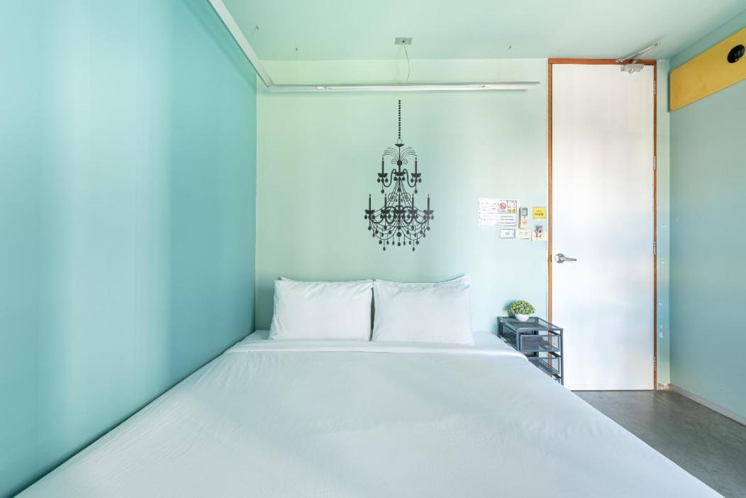 Deluxe King Room - Photo 36