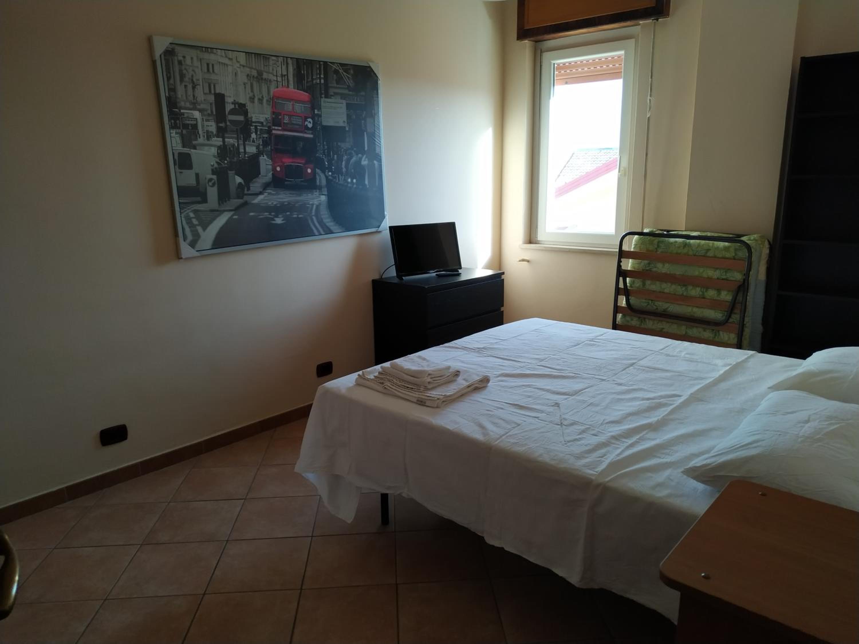Two-Bedroom Apartment - Photo 18