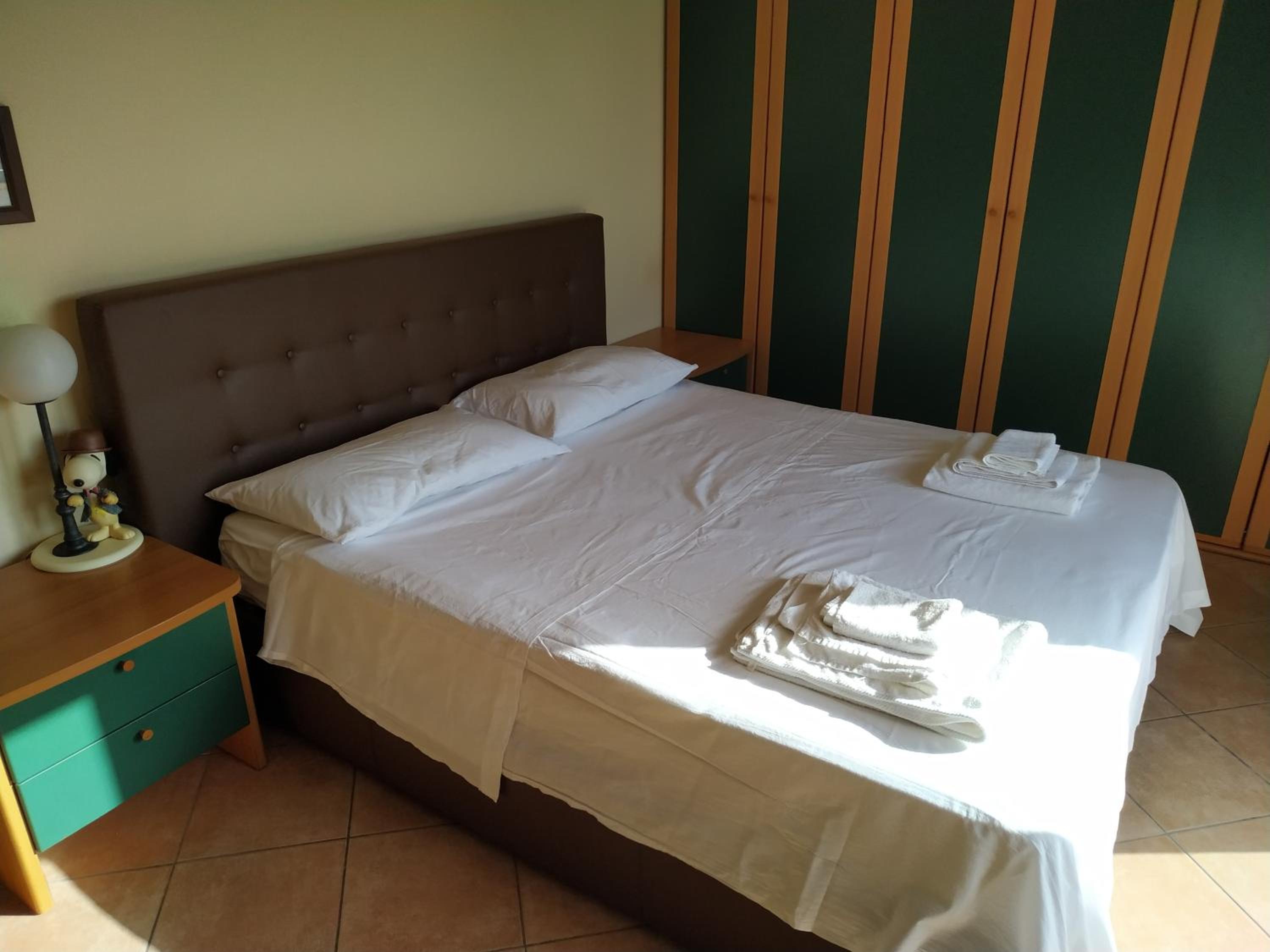 Two-Bedroom Apartment - Photo 17