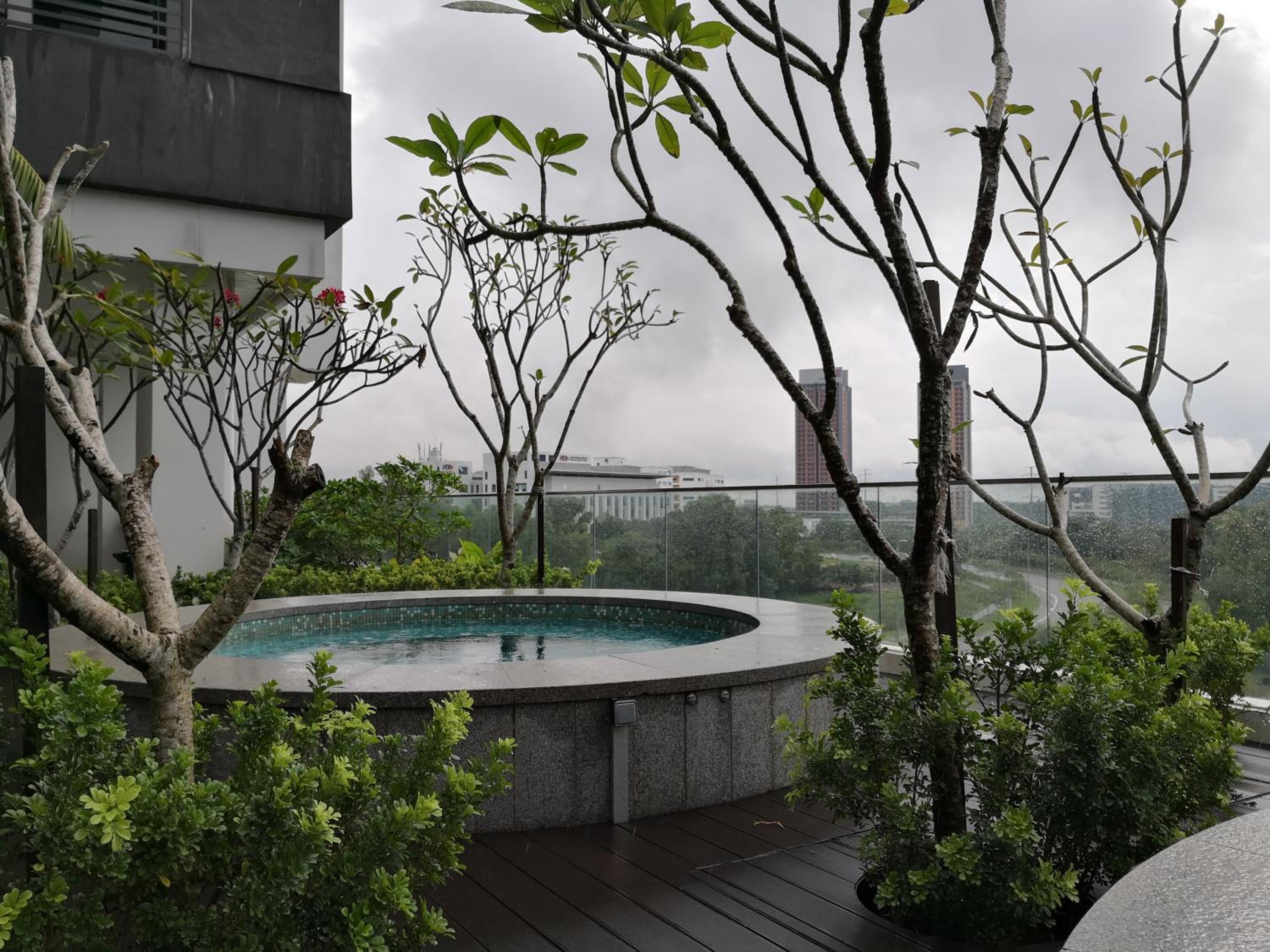 Apartment with Balcony photo 2