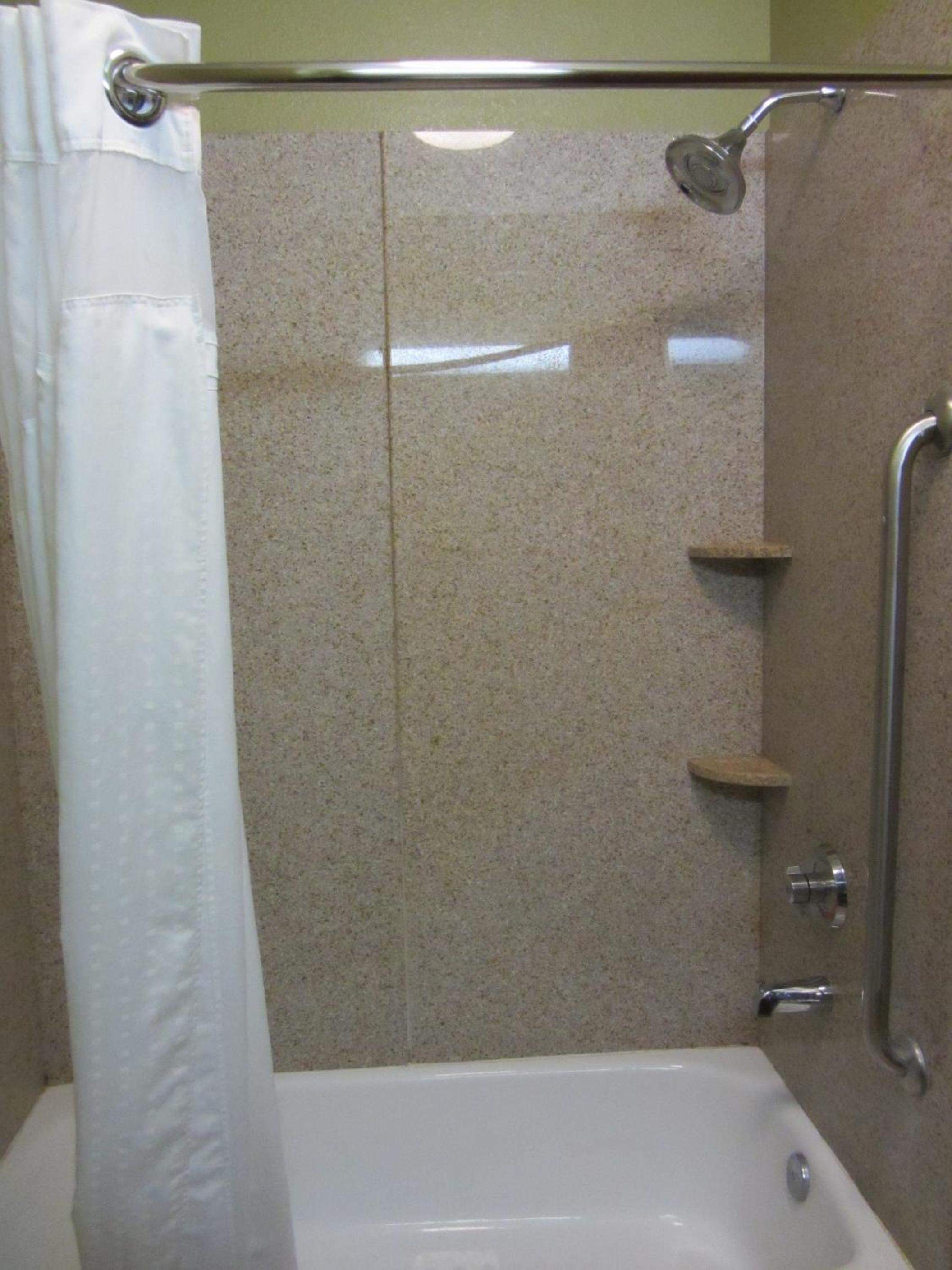 King Suite - Photo 4