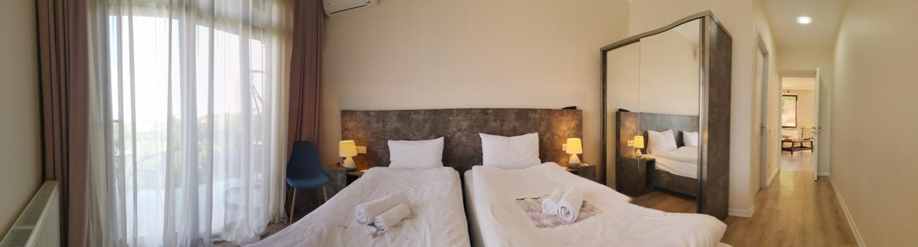 Twin Room with Balcony photo 3