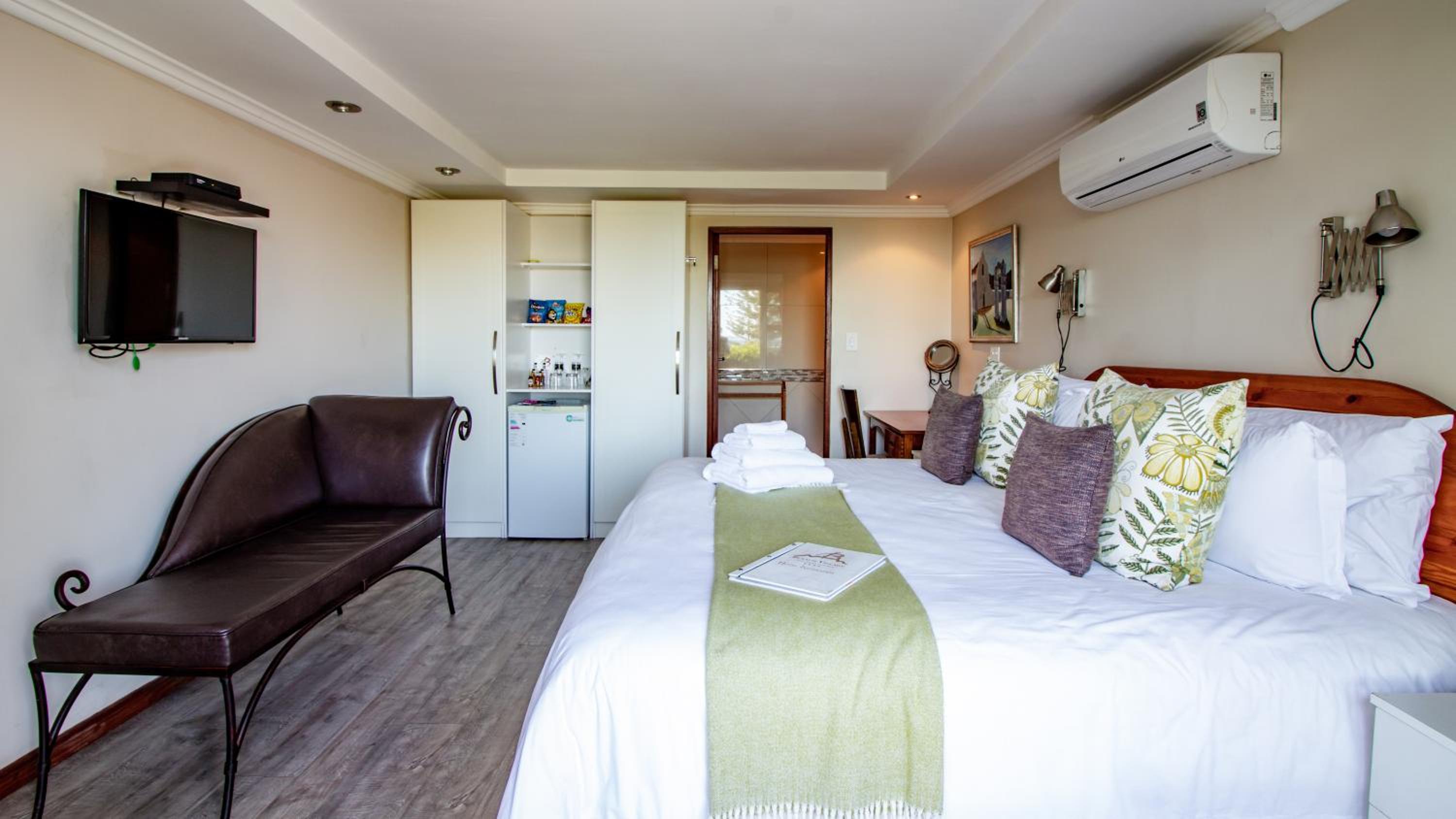 Deluxe Double Room photo 3