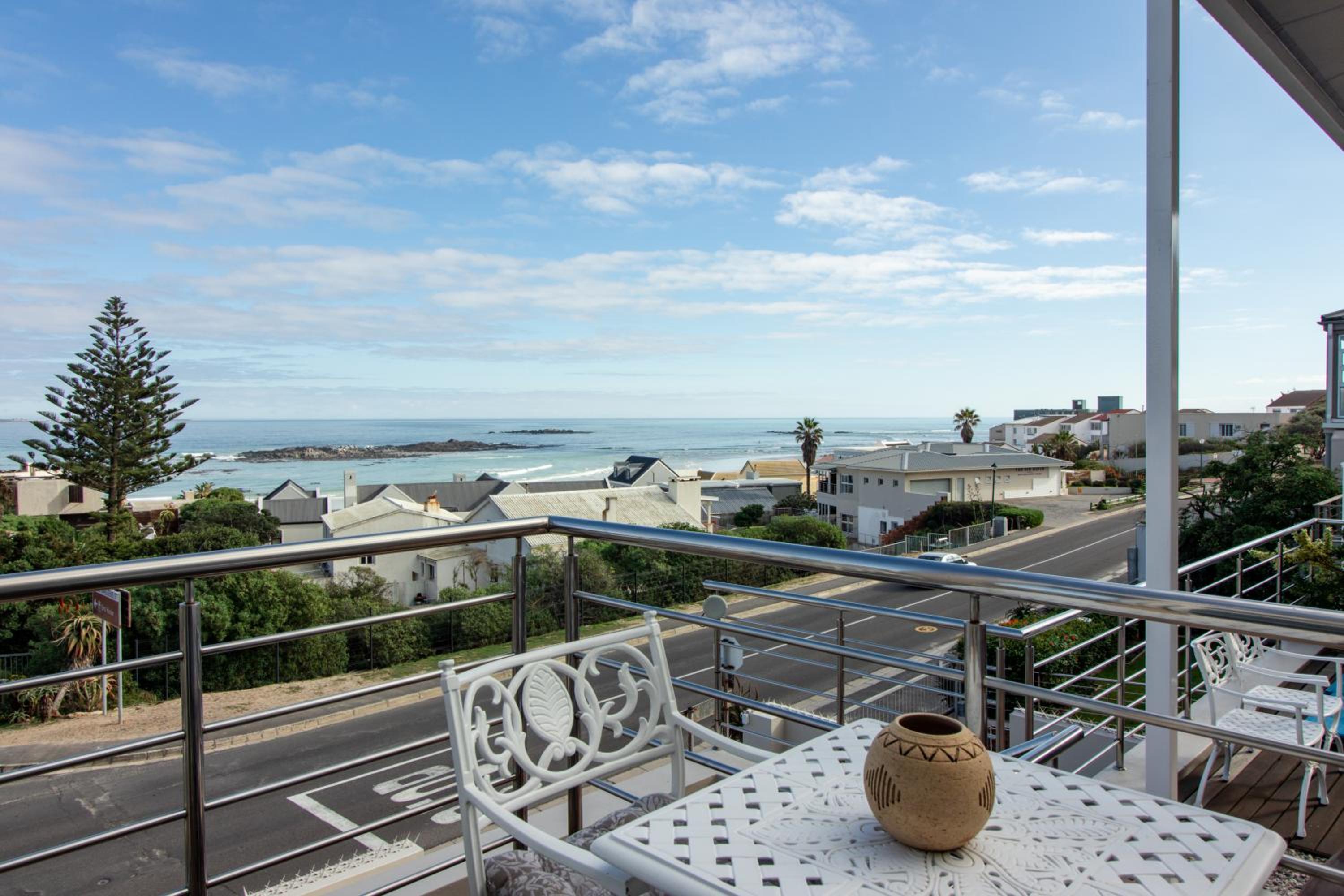 Deluxe Double Room with Sea View - Upper Level photo 2