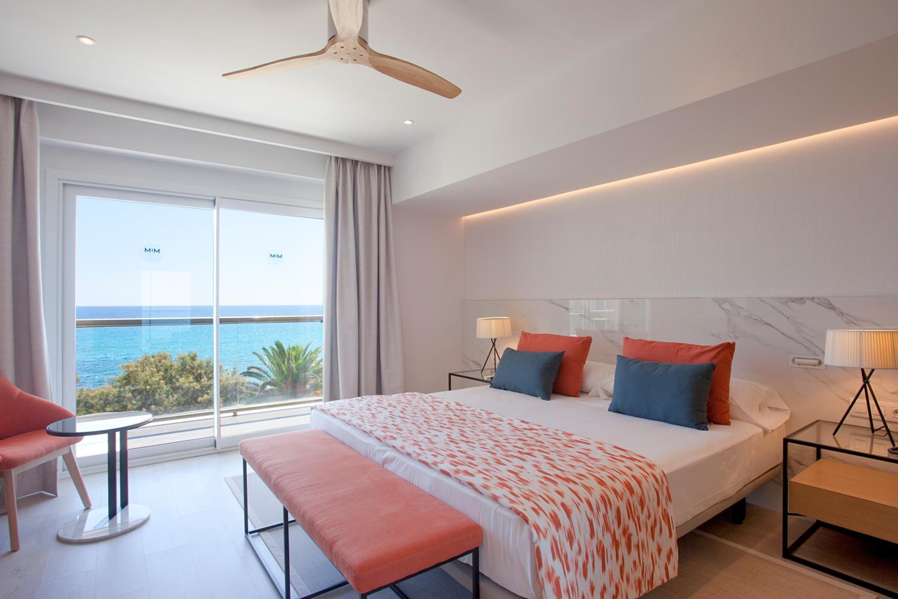 Habitación Doble o con Dos Camas Superior con Vista al Mar