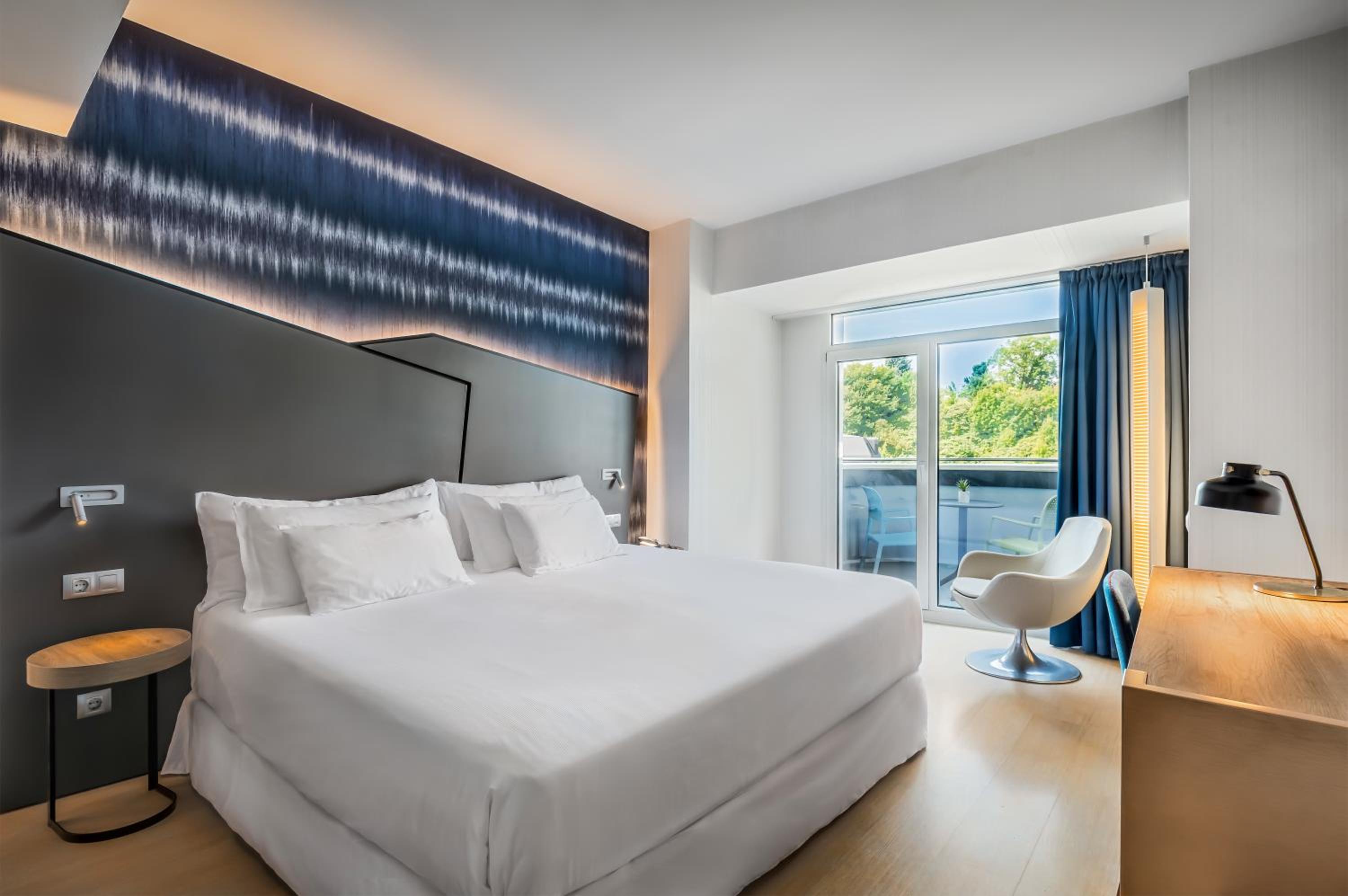 Deluxe Room - Photo 1