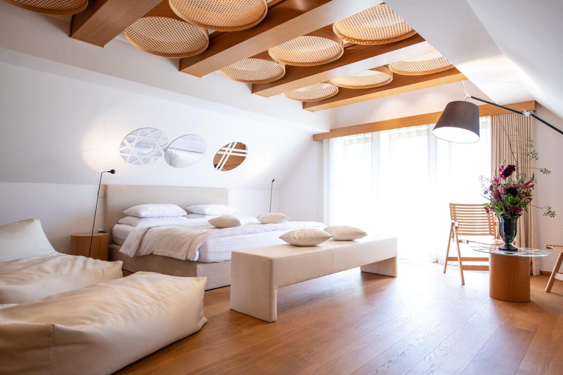 Deluxe Double or Twin Room photo 1