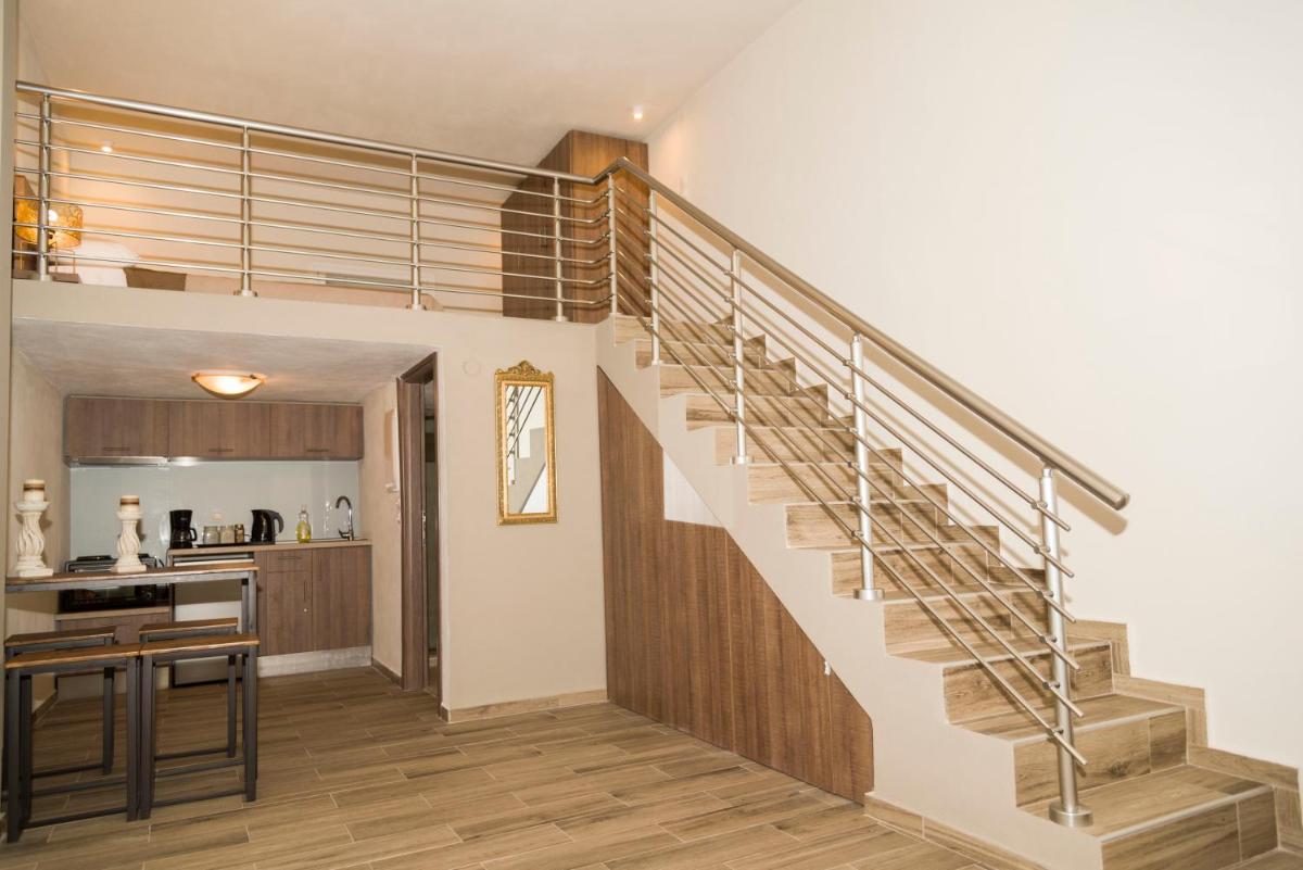 One-Bedroom Apartment - Photo 1