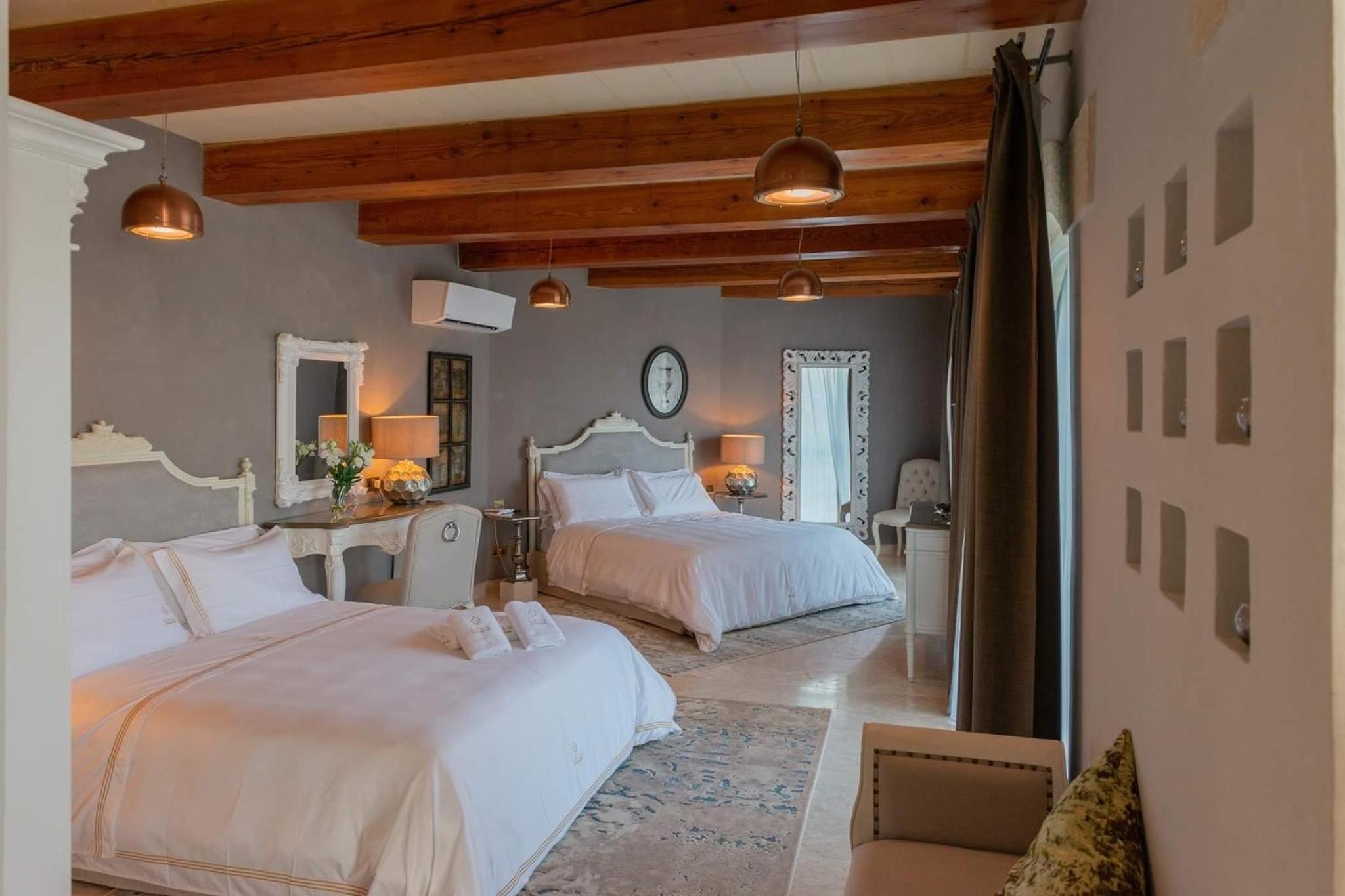 Suite with Private Pool - Photo 7