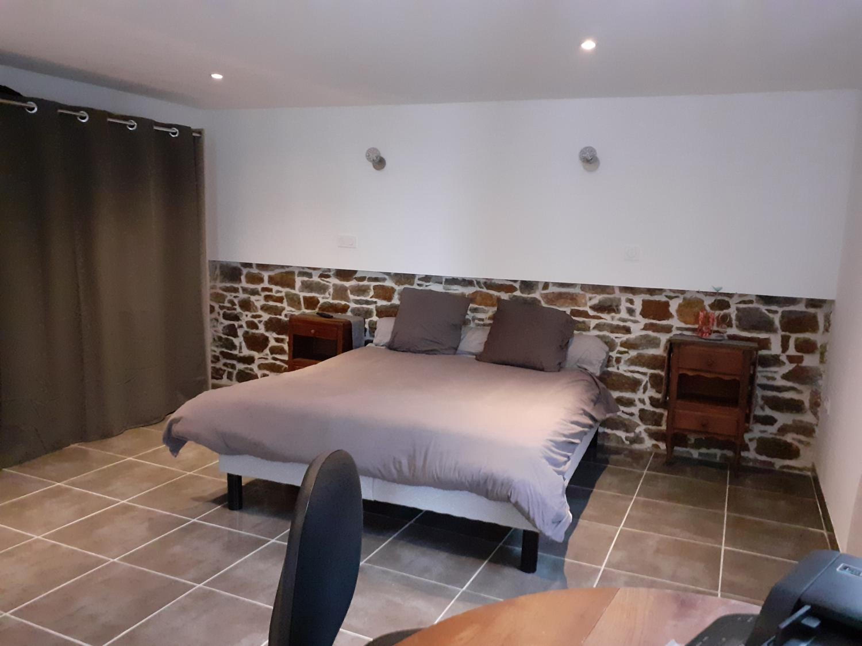 Deluxe Room - Photo 2