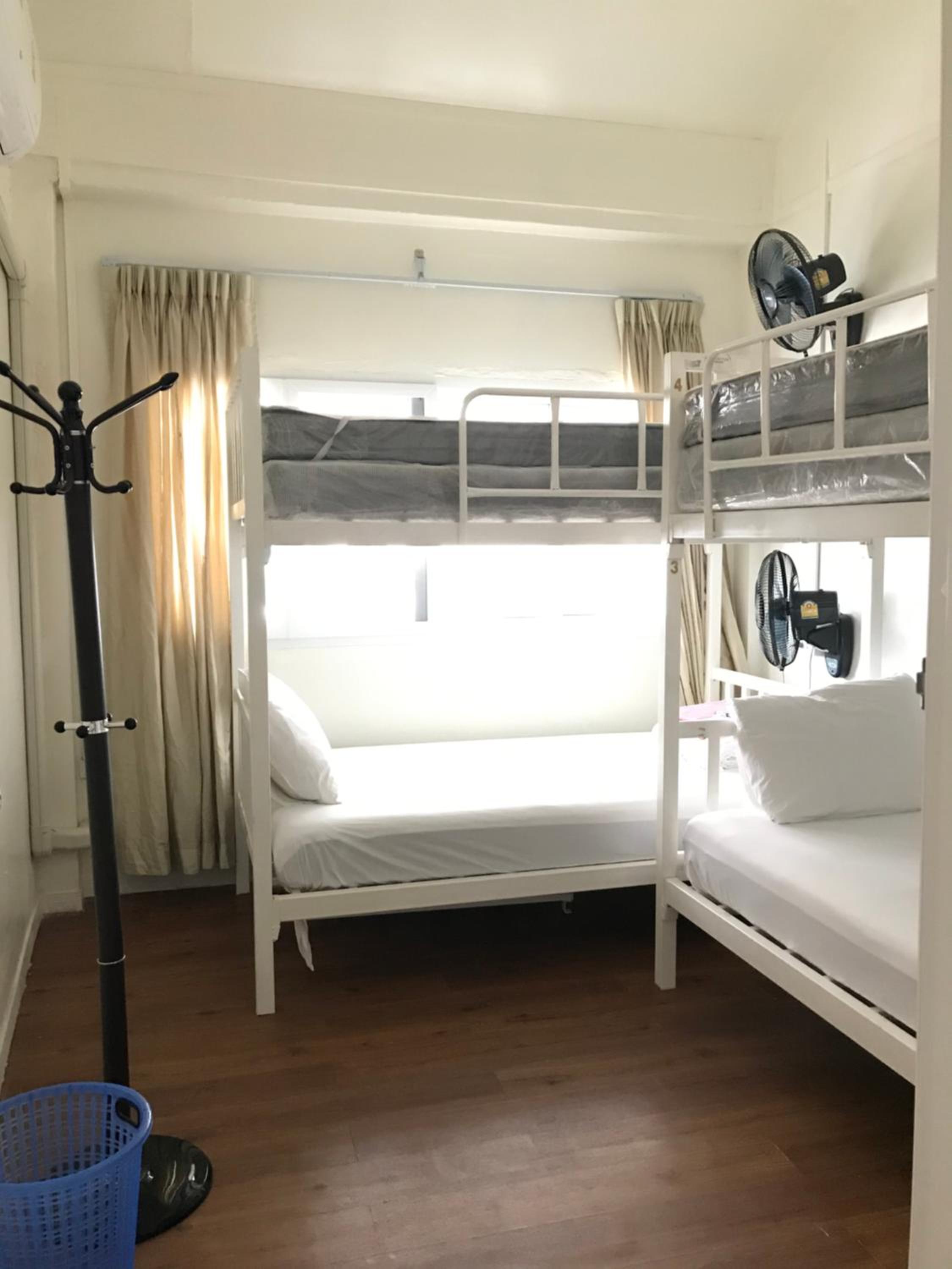 Quadruple Room With Shared Bathroom photo 1