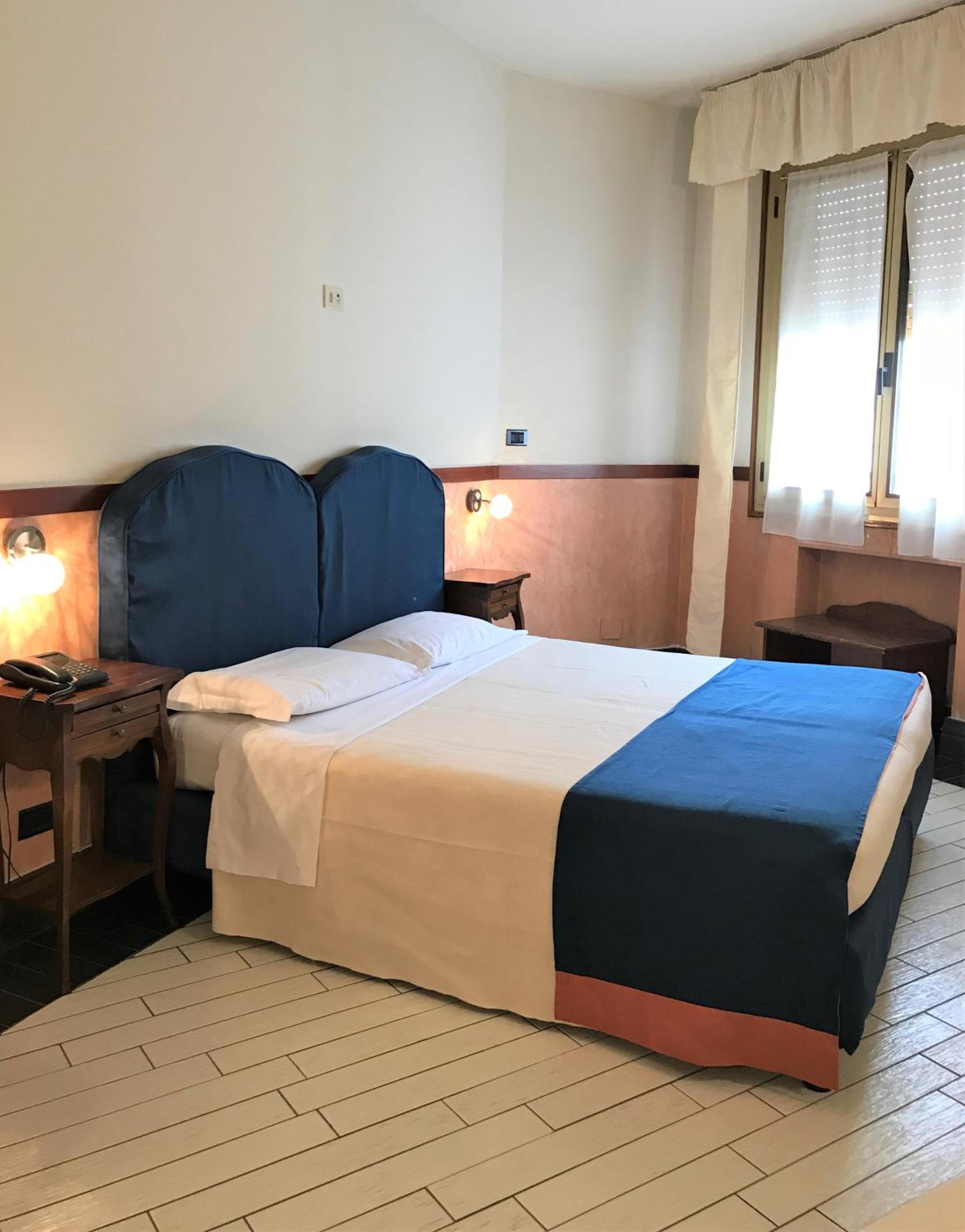 Standard Quadruple Room - Photo 2