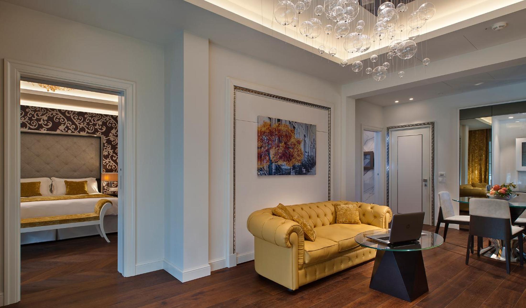 Queen Suite photo 3