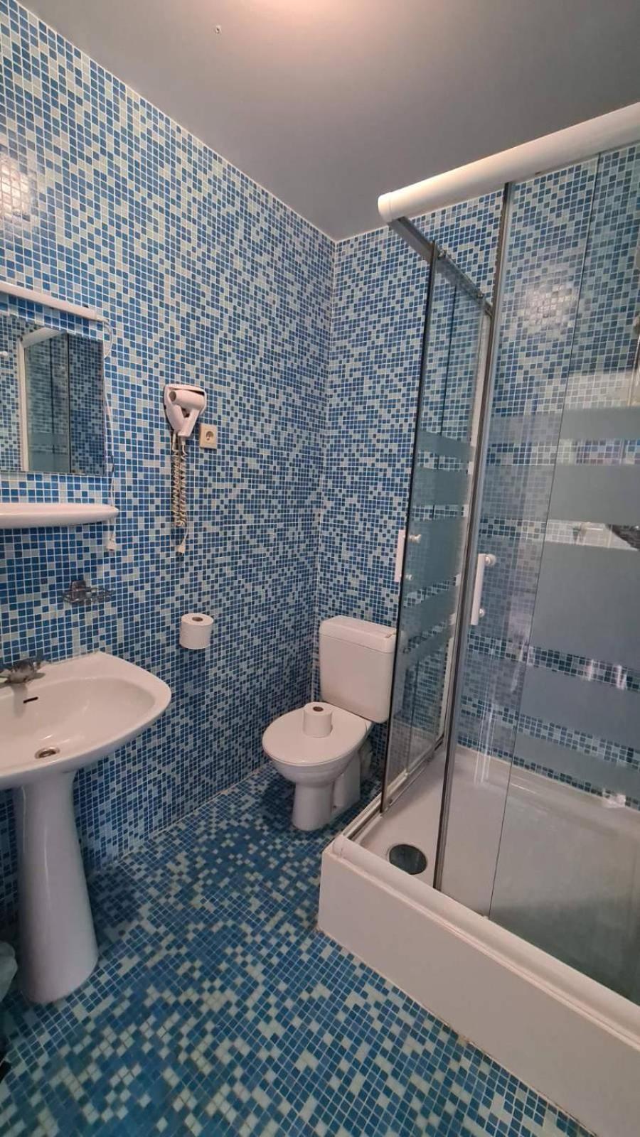 Family Room with Shower - Photo 5
