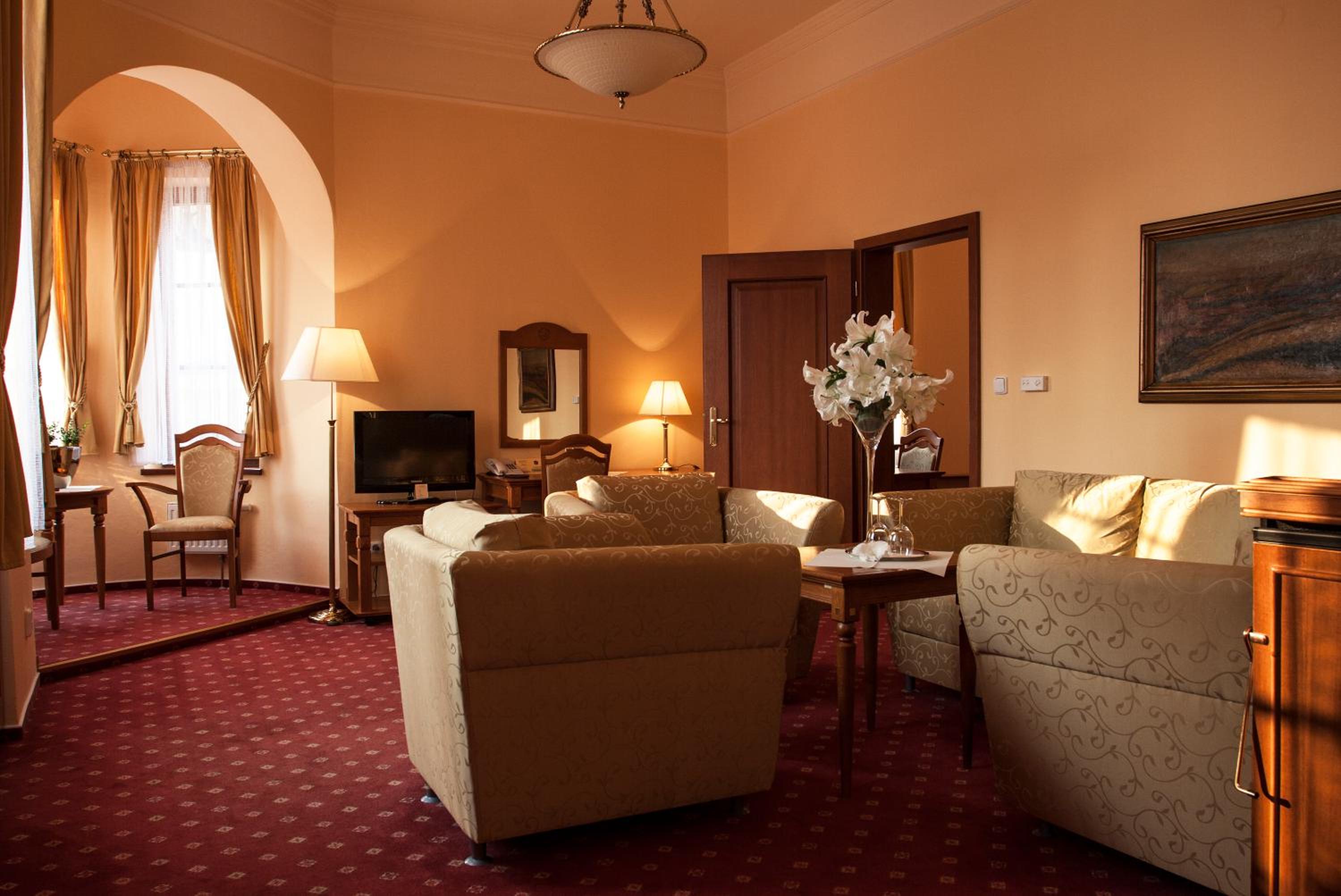 Deluxe Suite