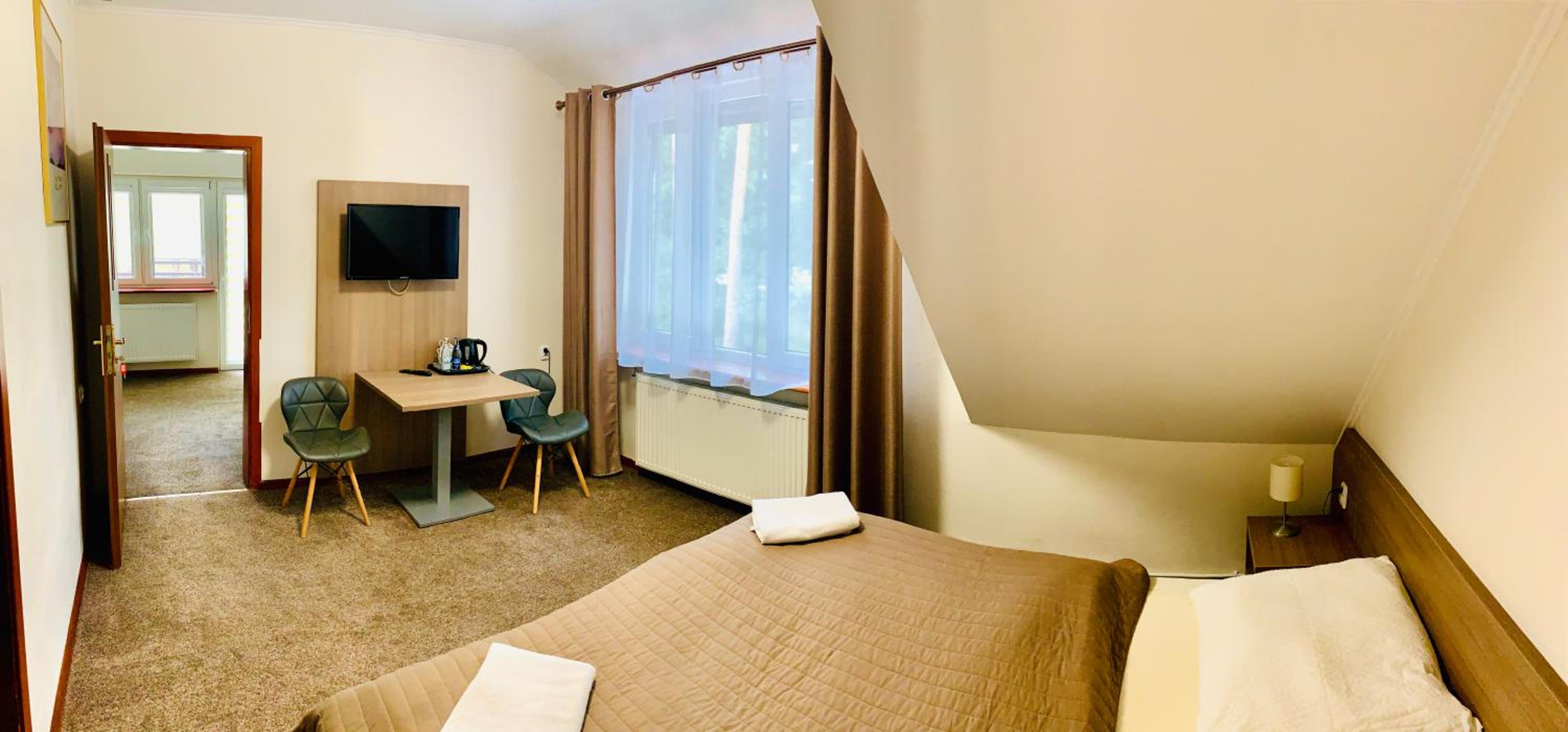 Triple Room with Balcony - Photo 2