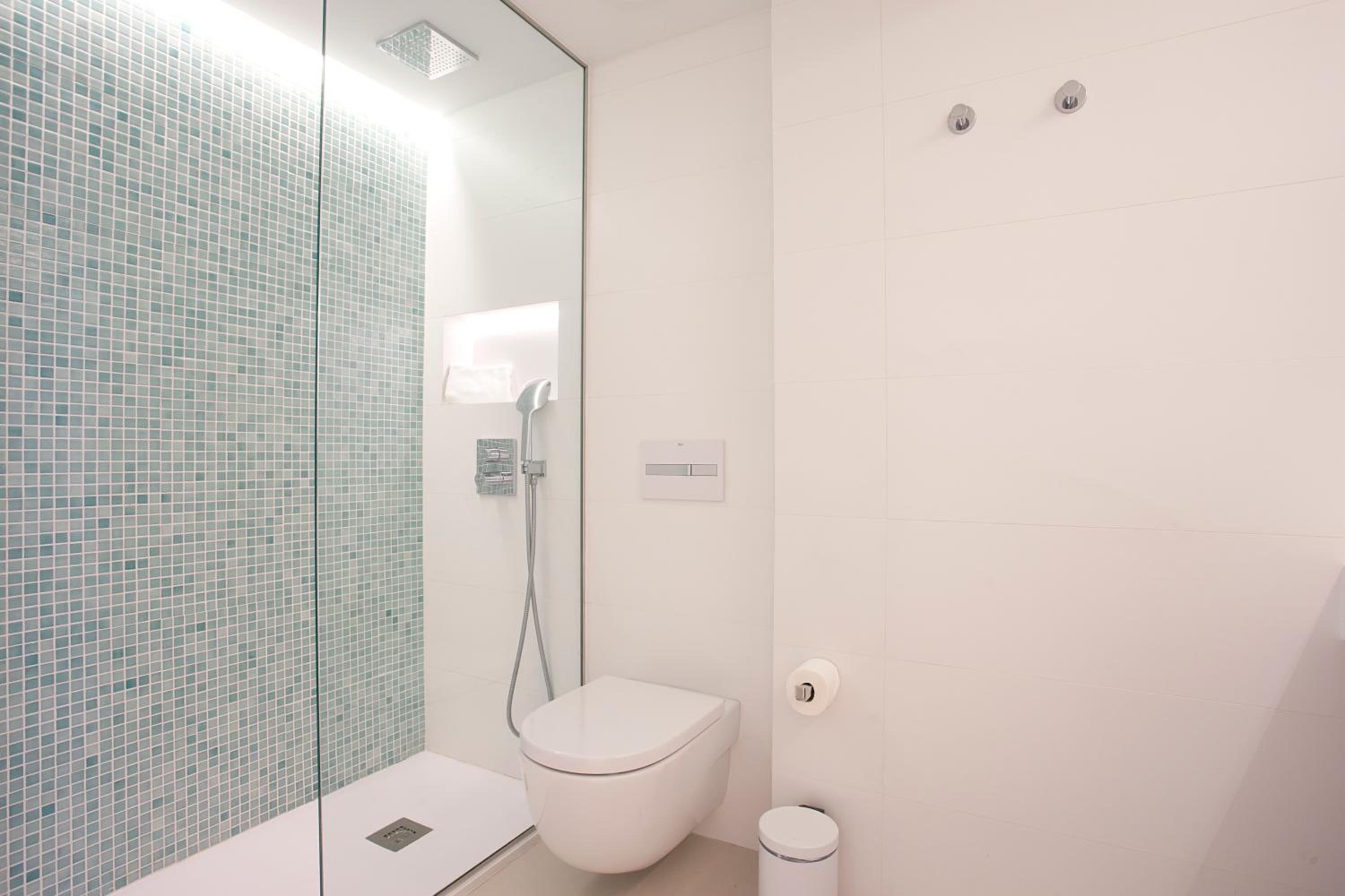 Double Or Twin Room With Side Sea View