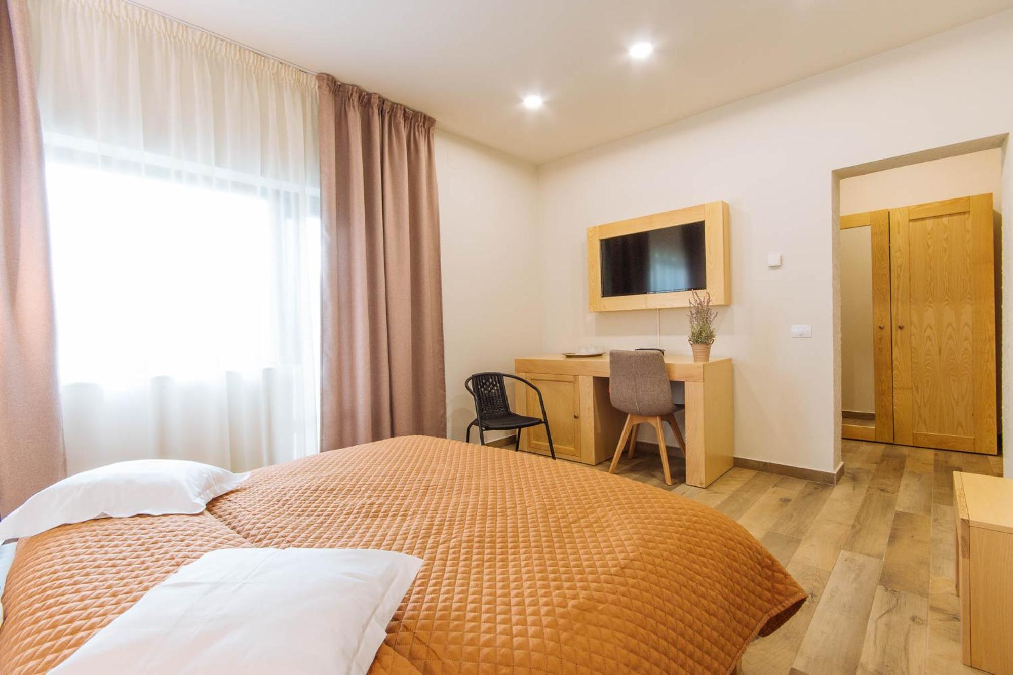 Double Room photo 3