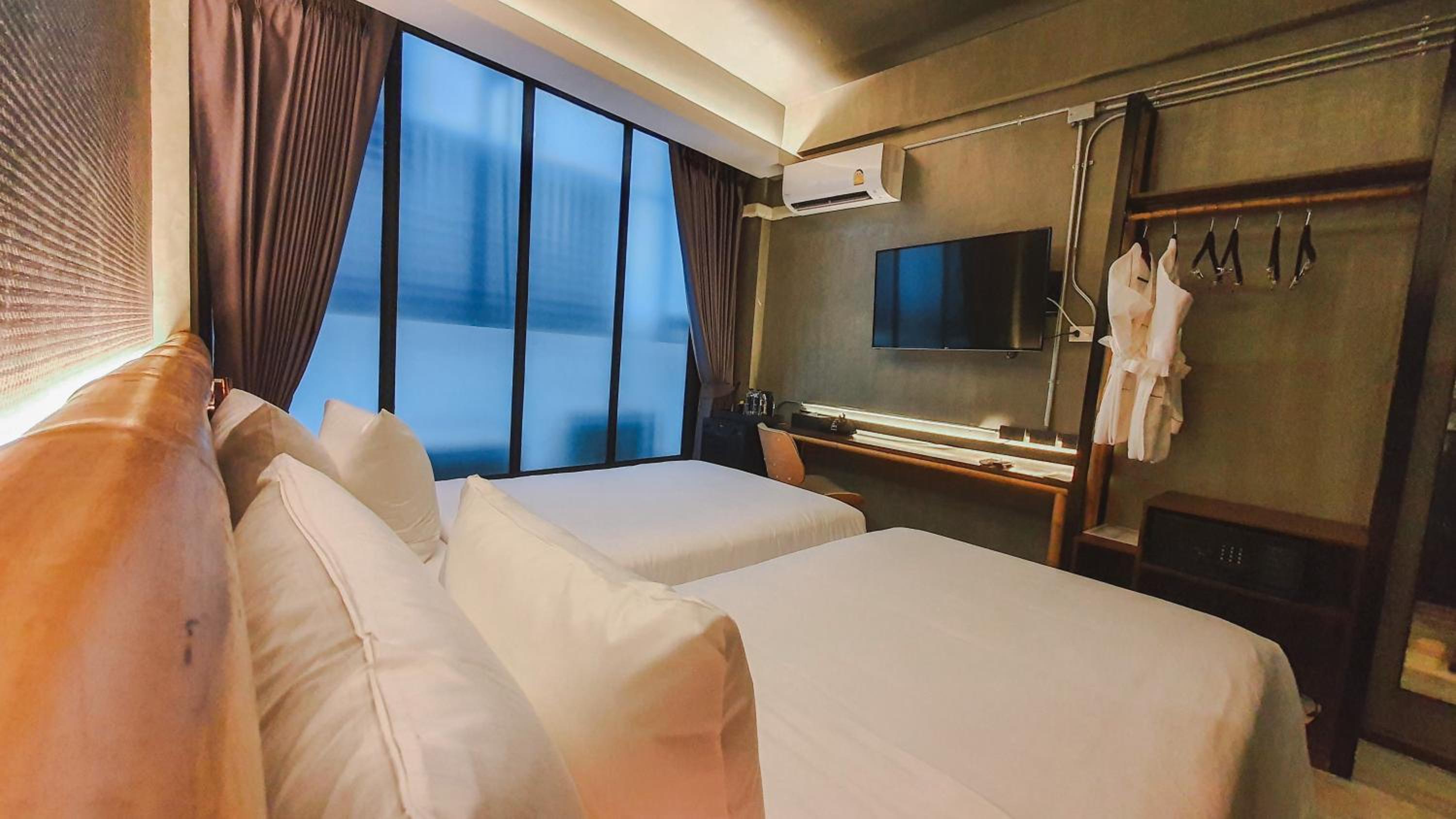 Deluxe Twin Room photo 2