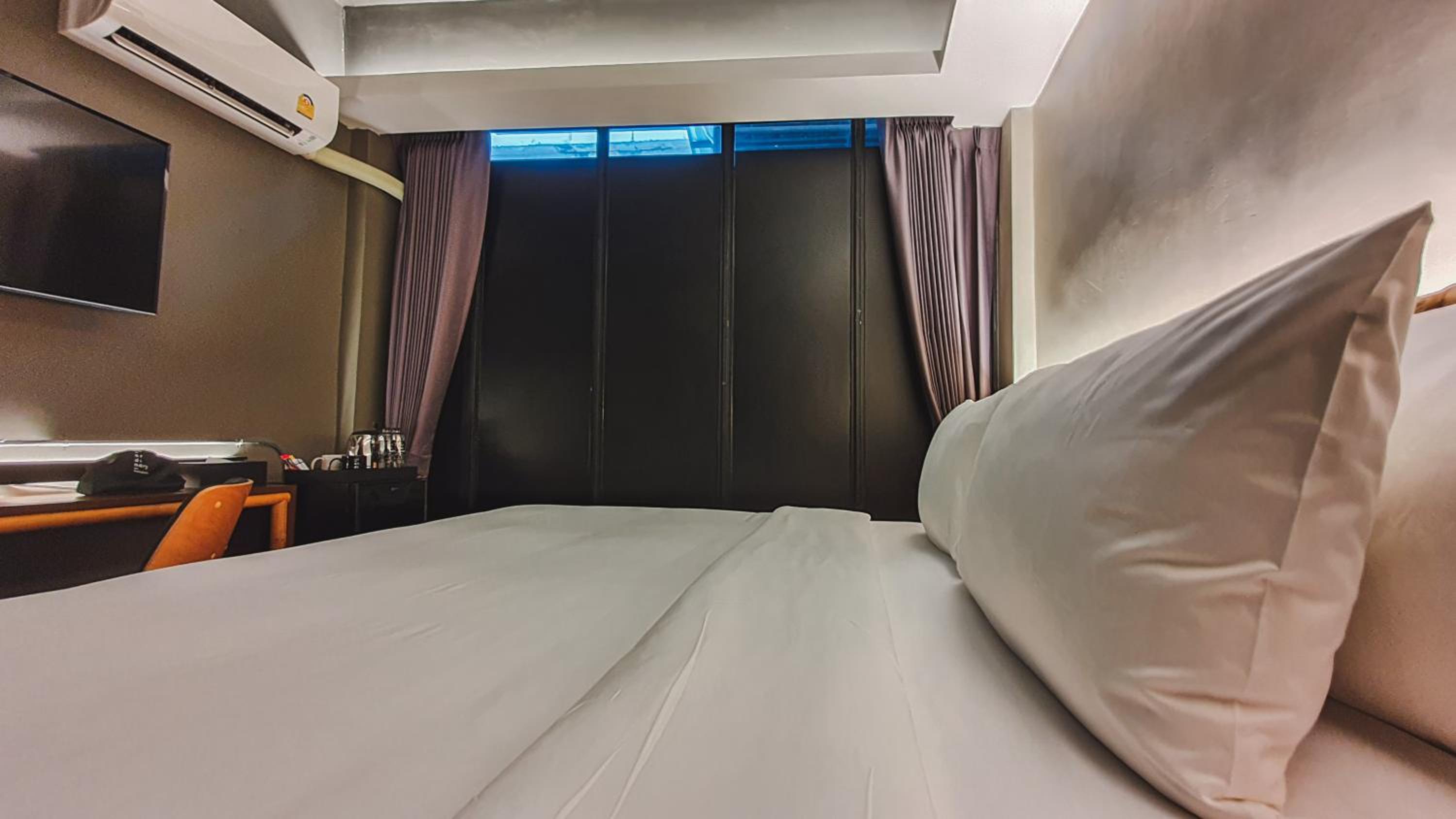 Standard King Room photo 2