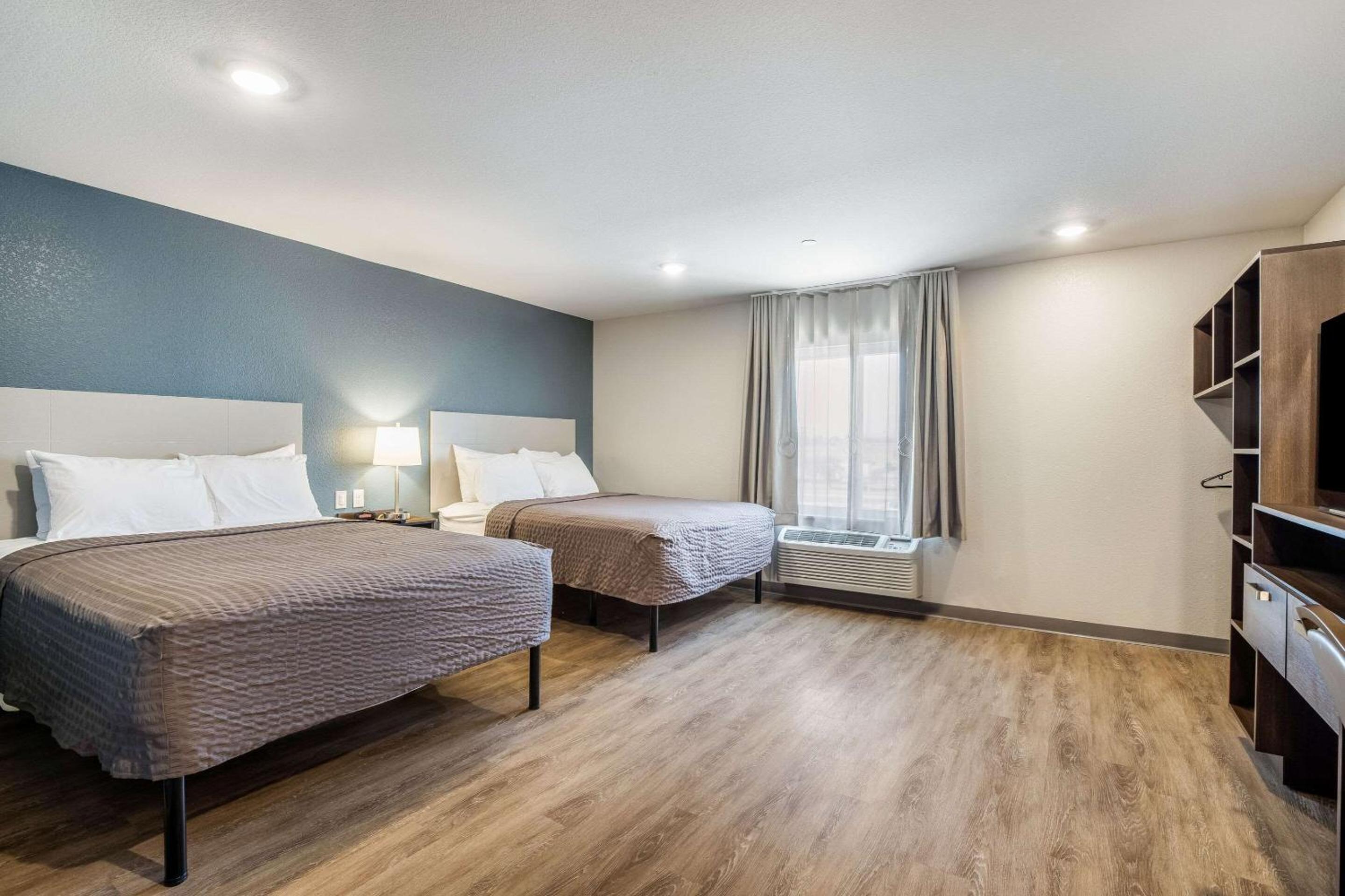 Queen Room with Two Queen Beds - Accessible/Non-Smoking  - Photo 1