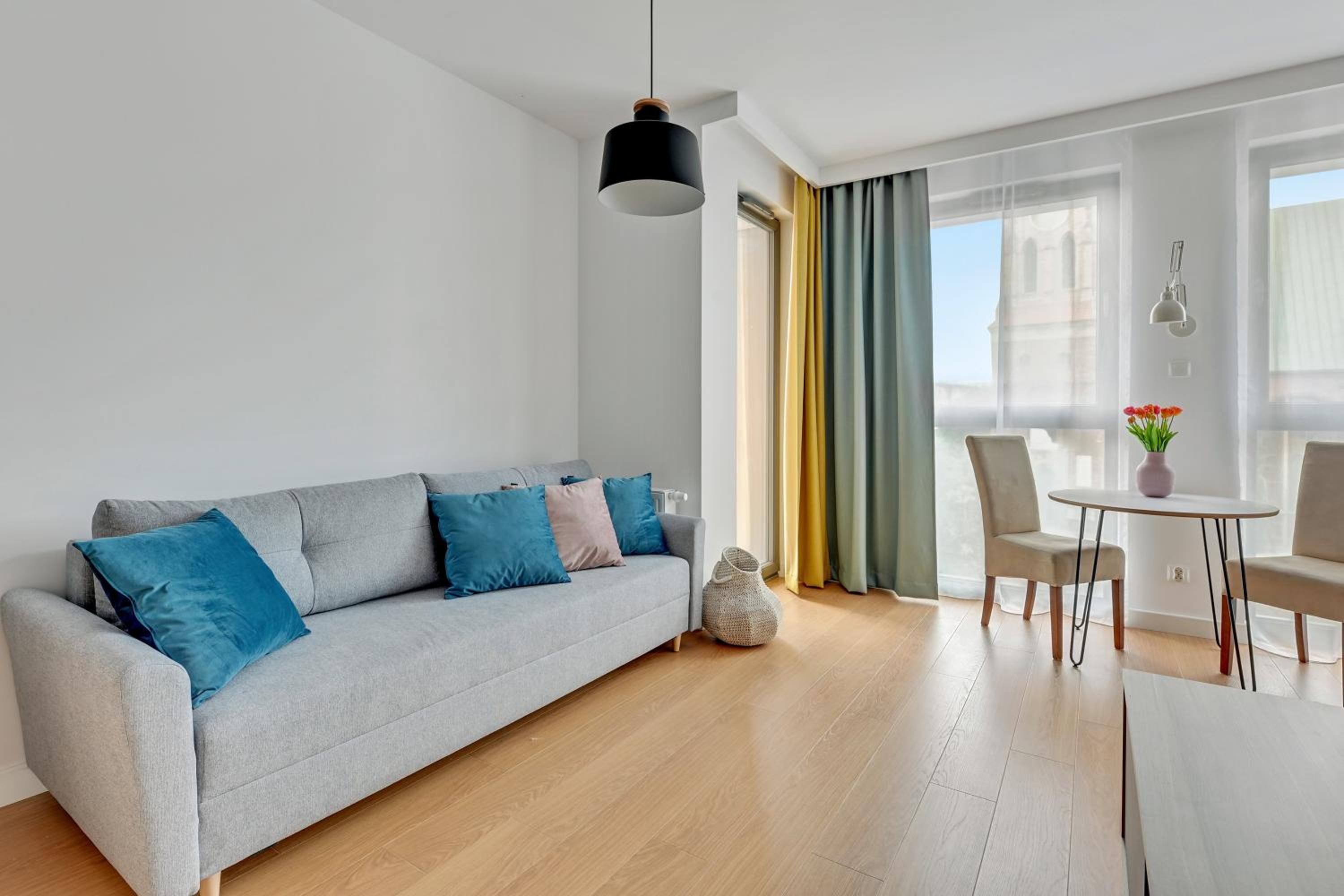 Apartment with Balcony - Photo 20