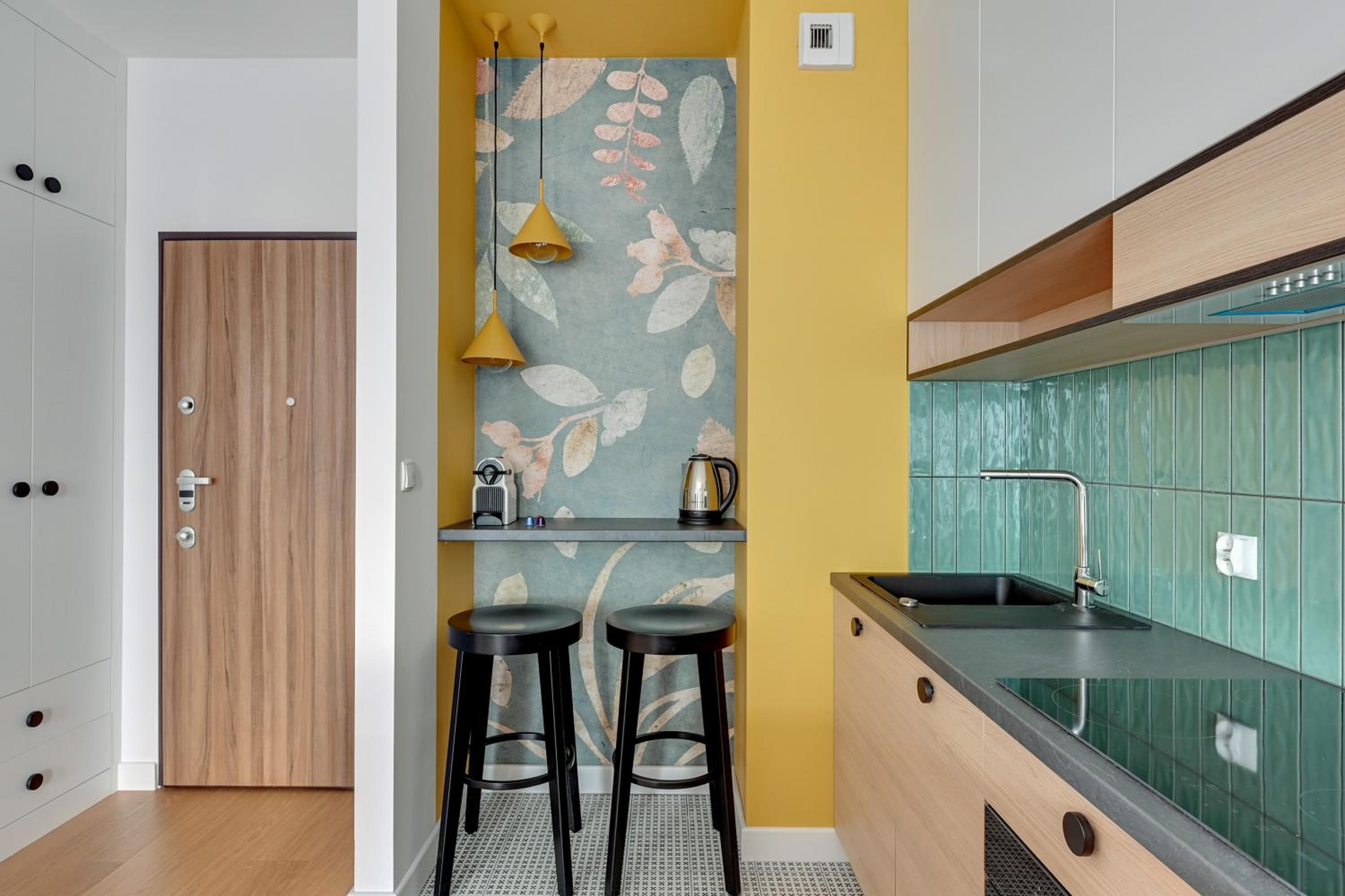 Apartment with Balcony - Photo 16