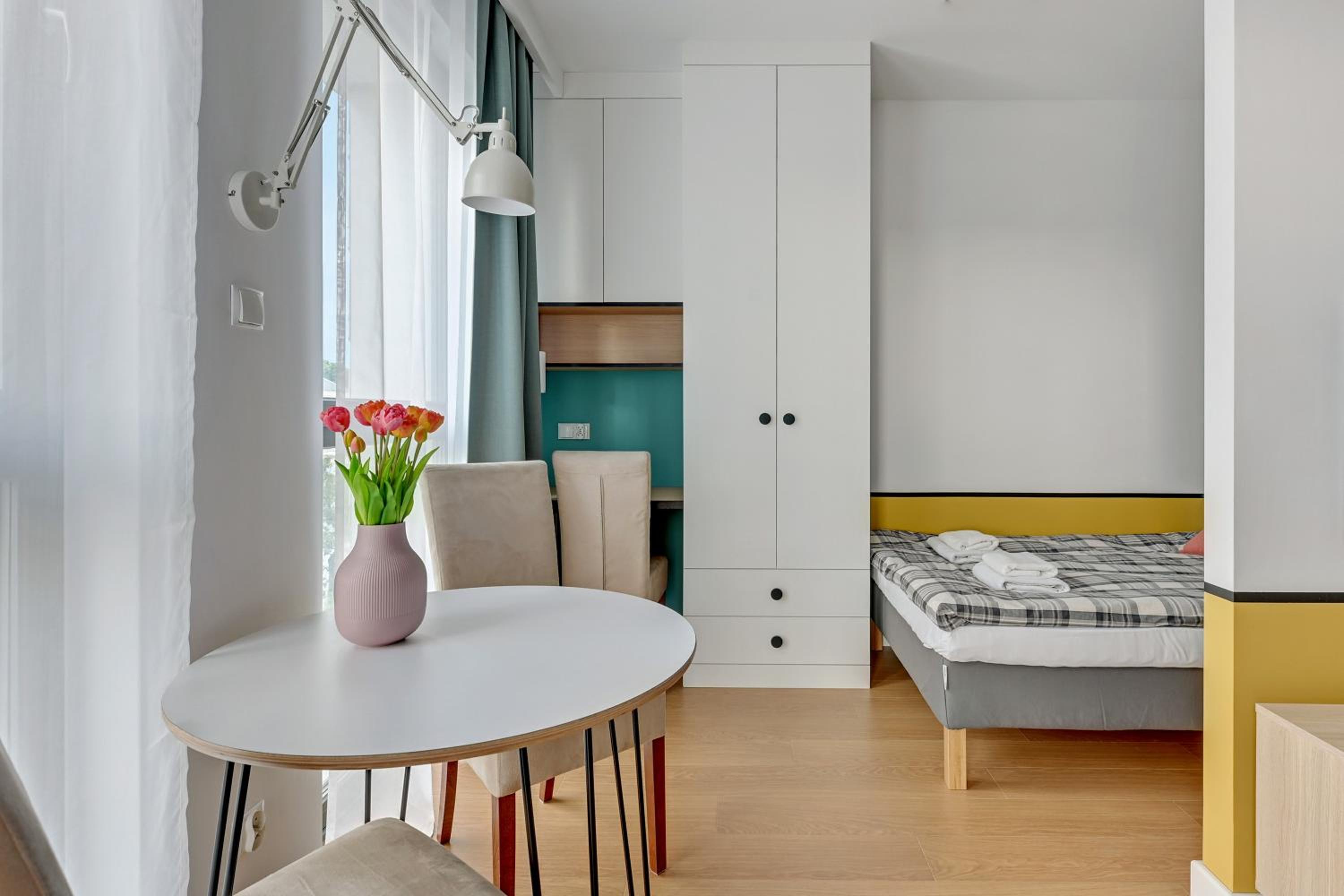 Apartment with Balcony - Photo 21