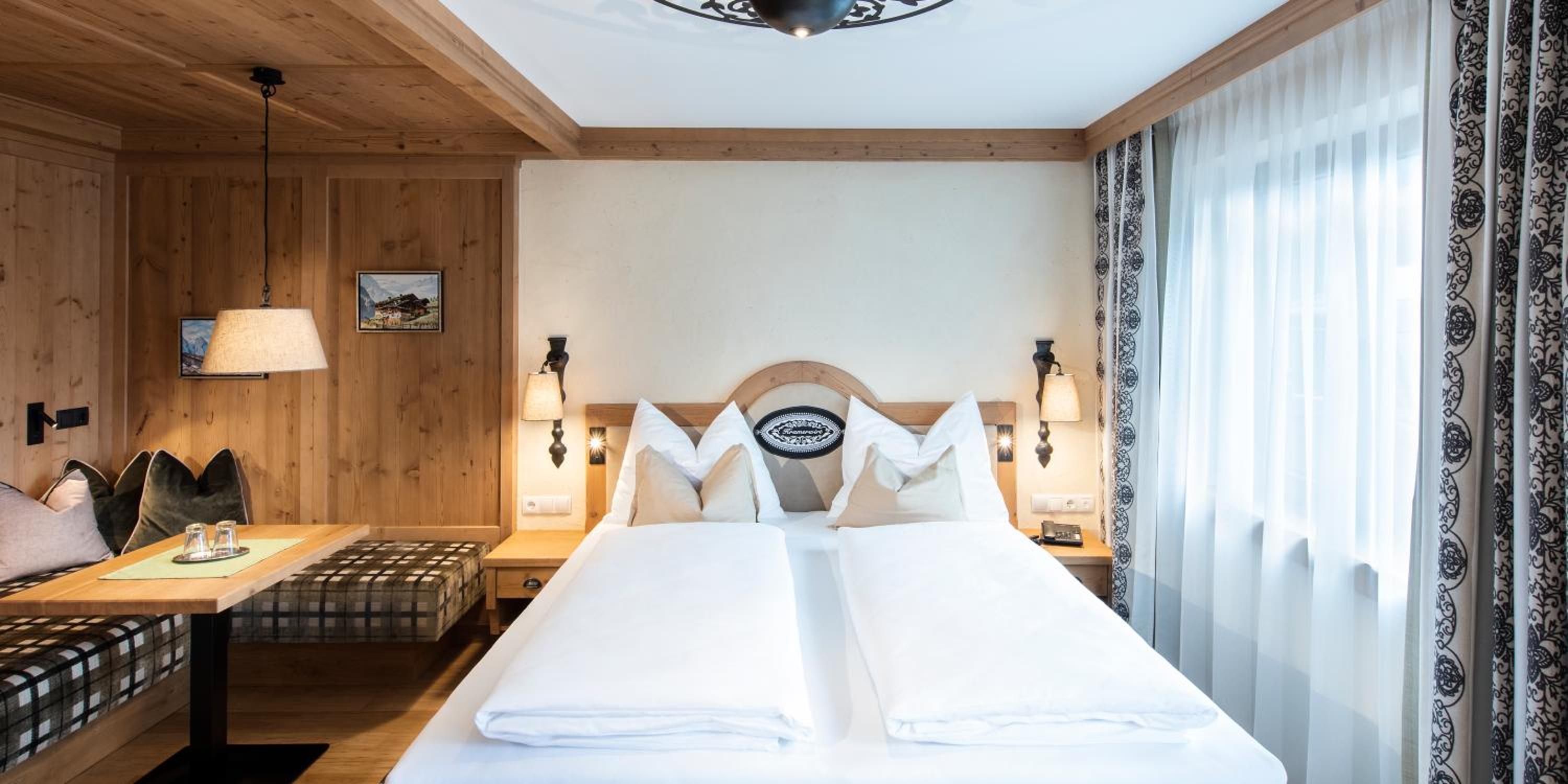 Superior Double Room with Balcony - Photo 3