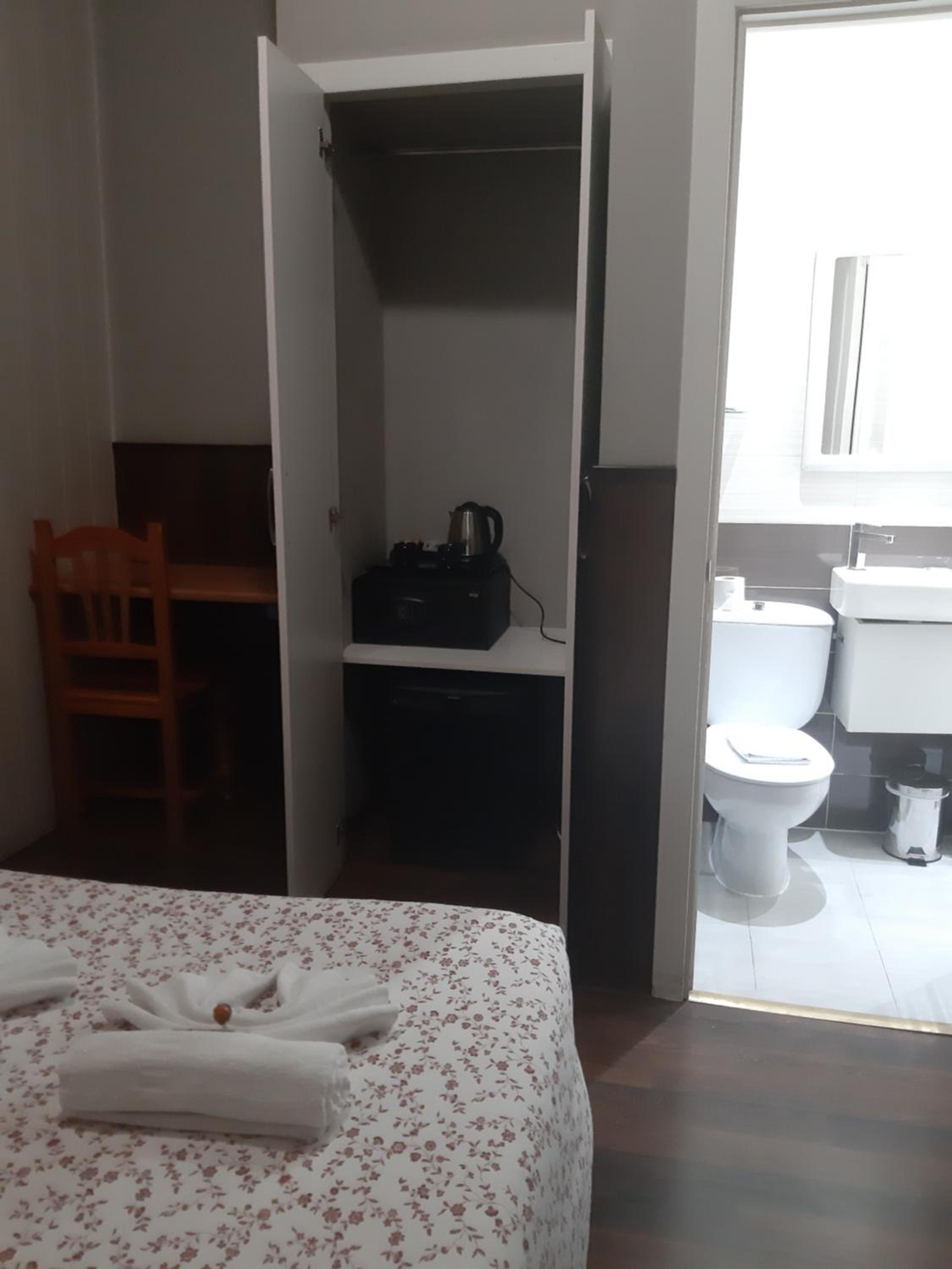 Interior Double Room - Photo 6