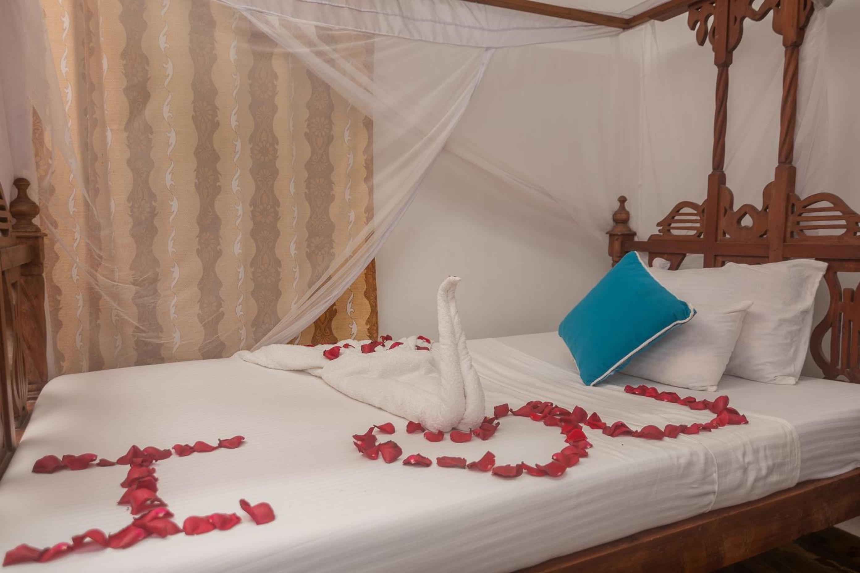 Deluxe Double Room - Photo 18