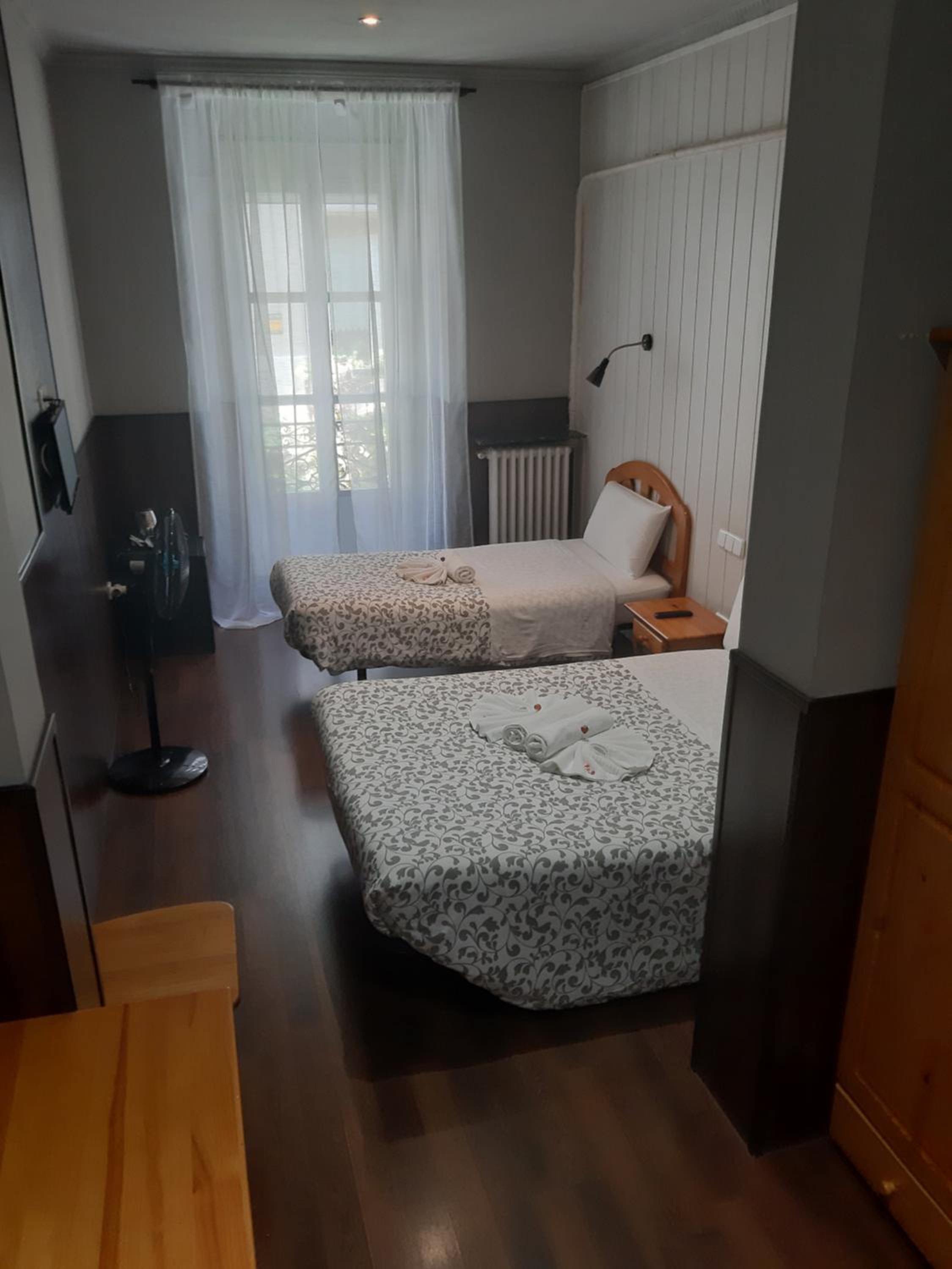 Standard Triple Room - Photo 3