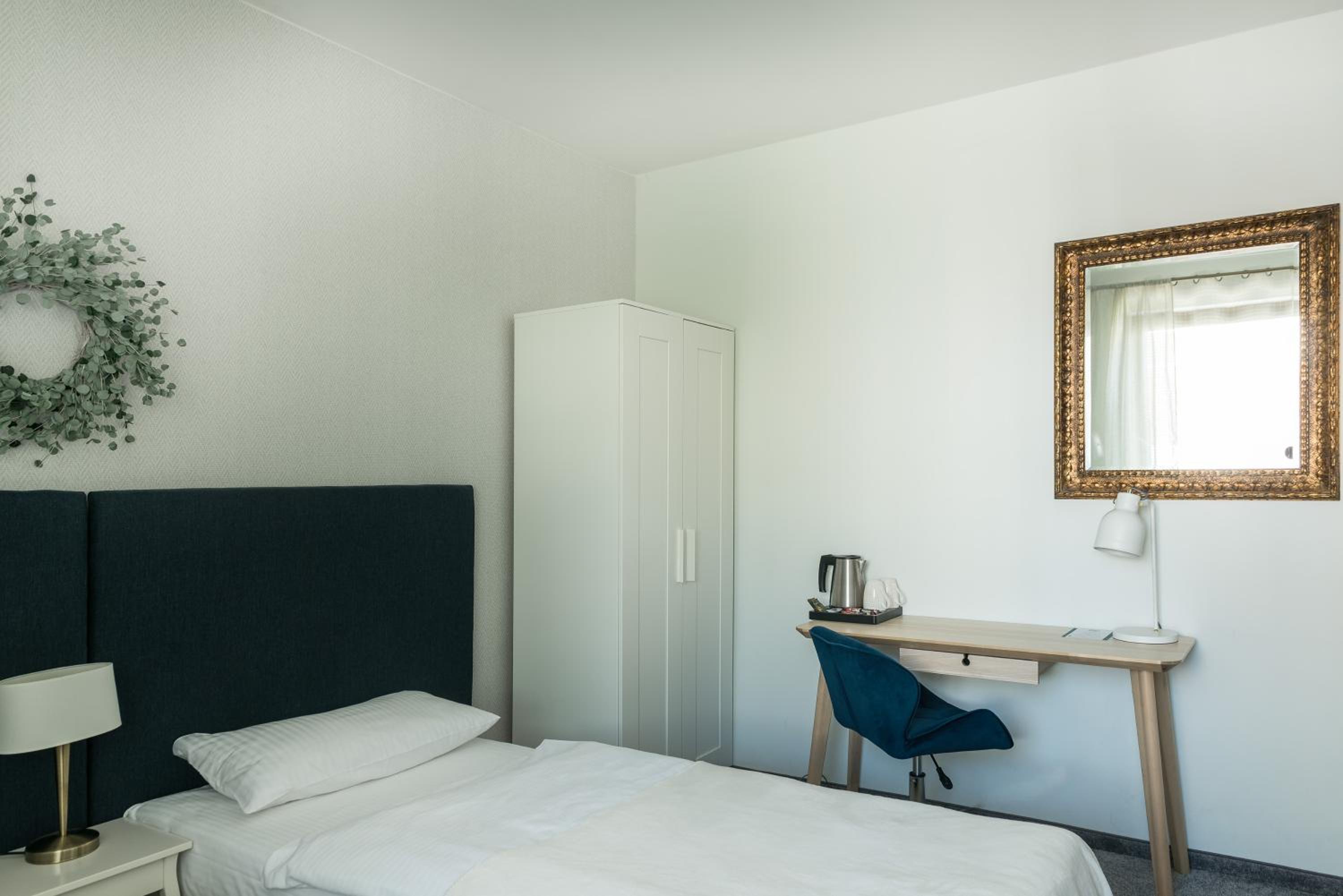 Double or Twin Room - Photo 18