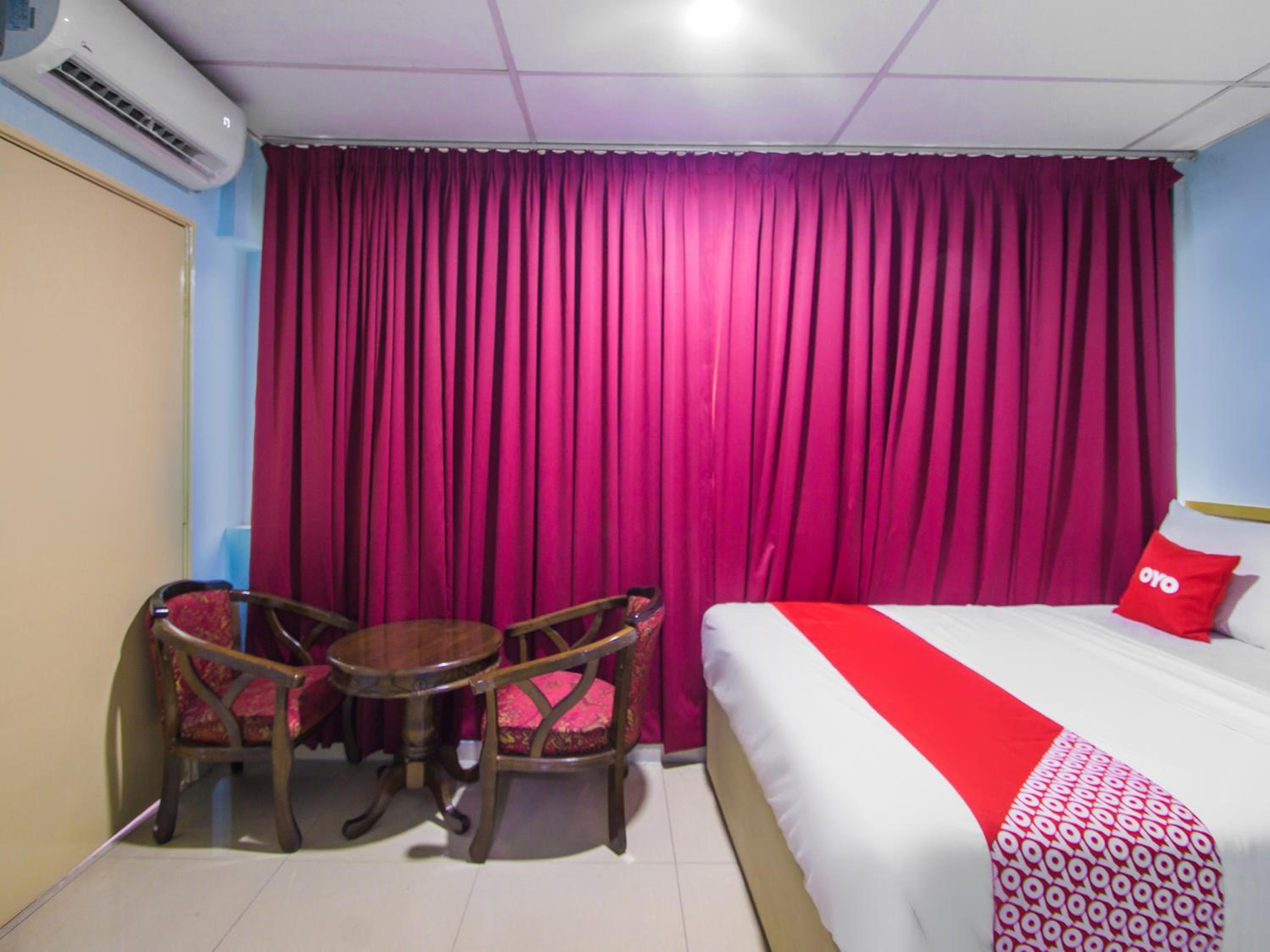 Deluxe Suite - Photo 8