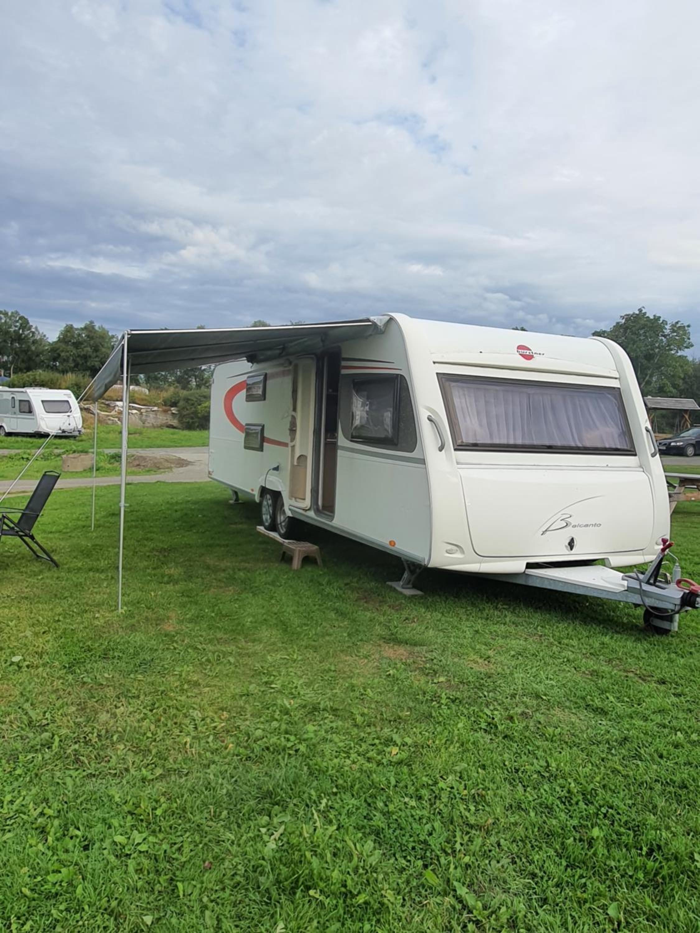 Mobile Home - Photo 3