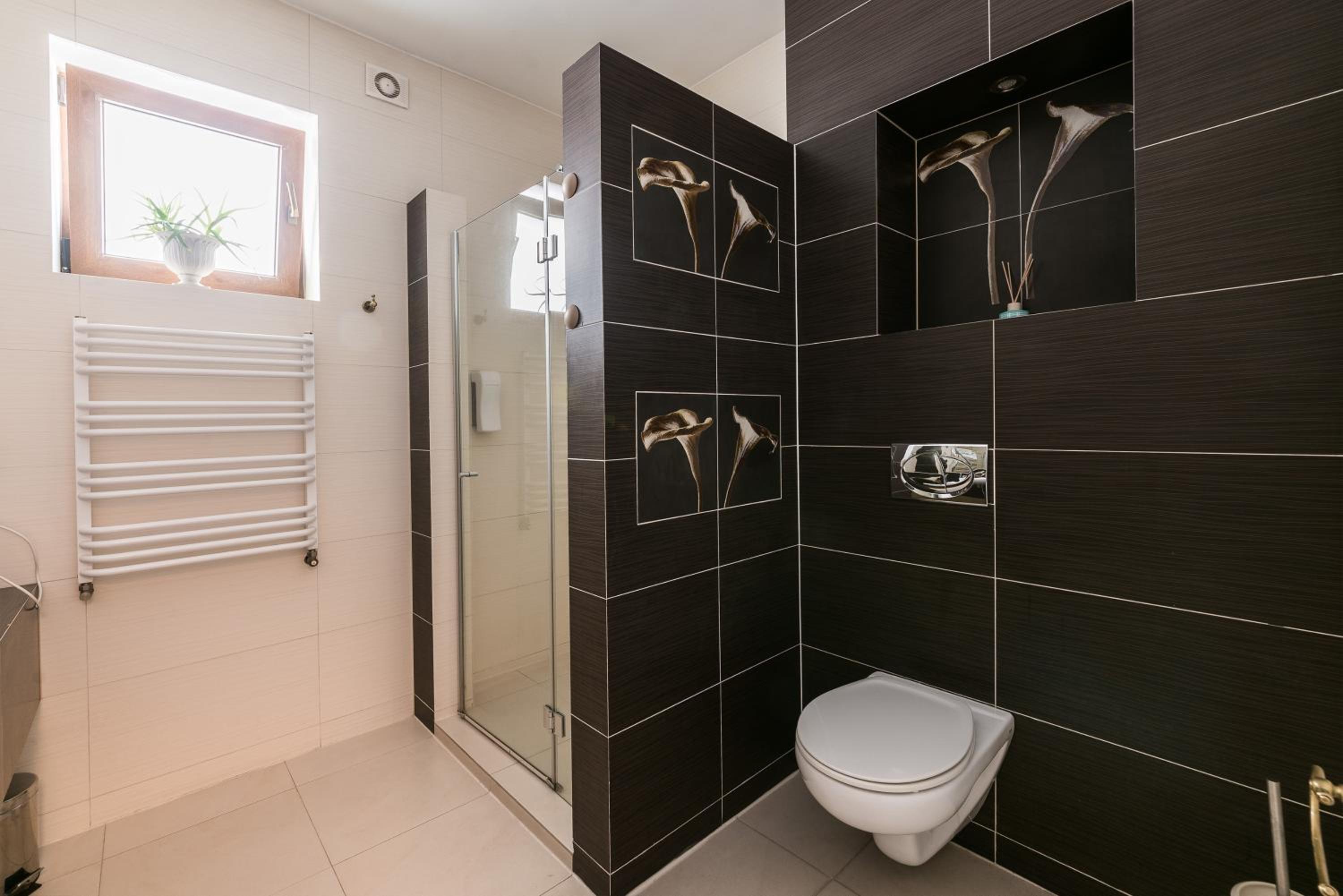 Double or Twin Room - Photo 3