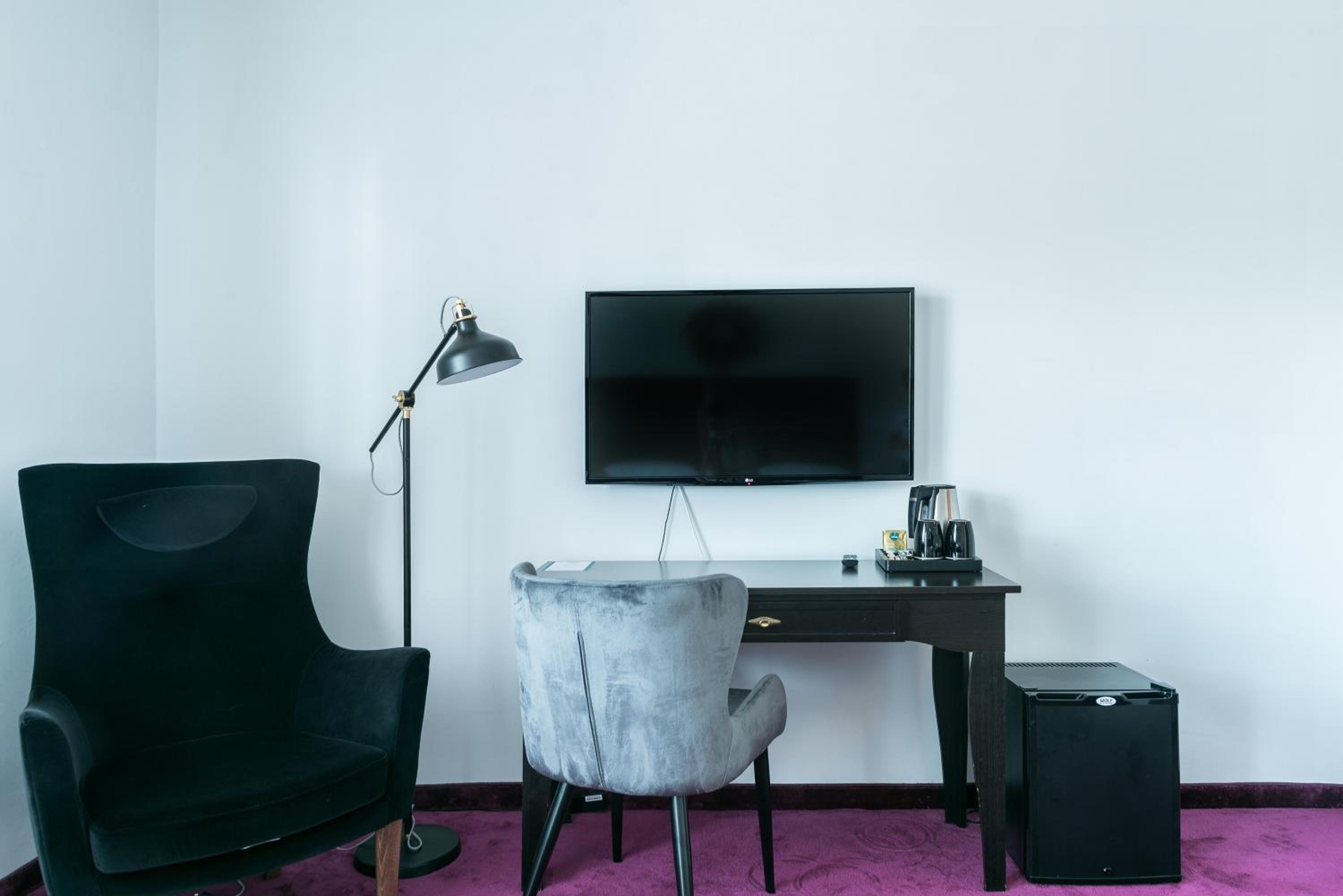 Double or Twin Room - Photo 15