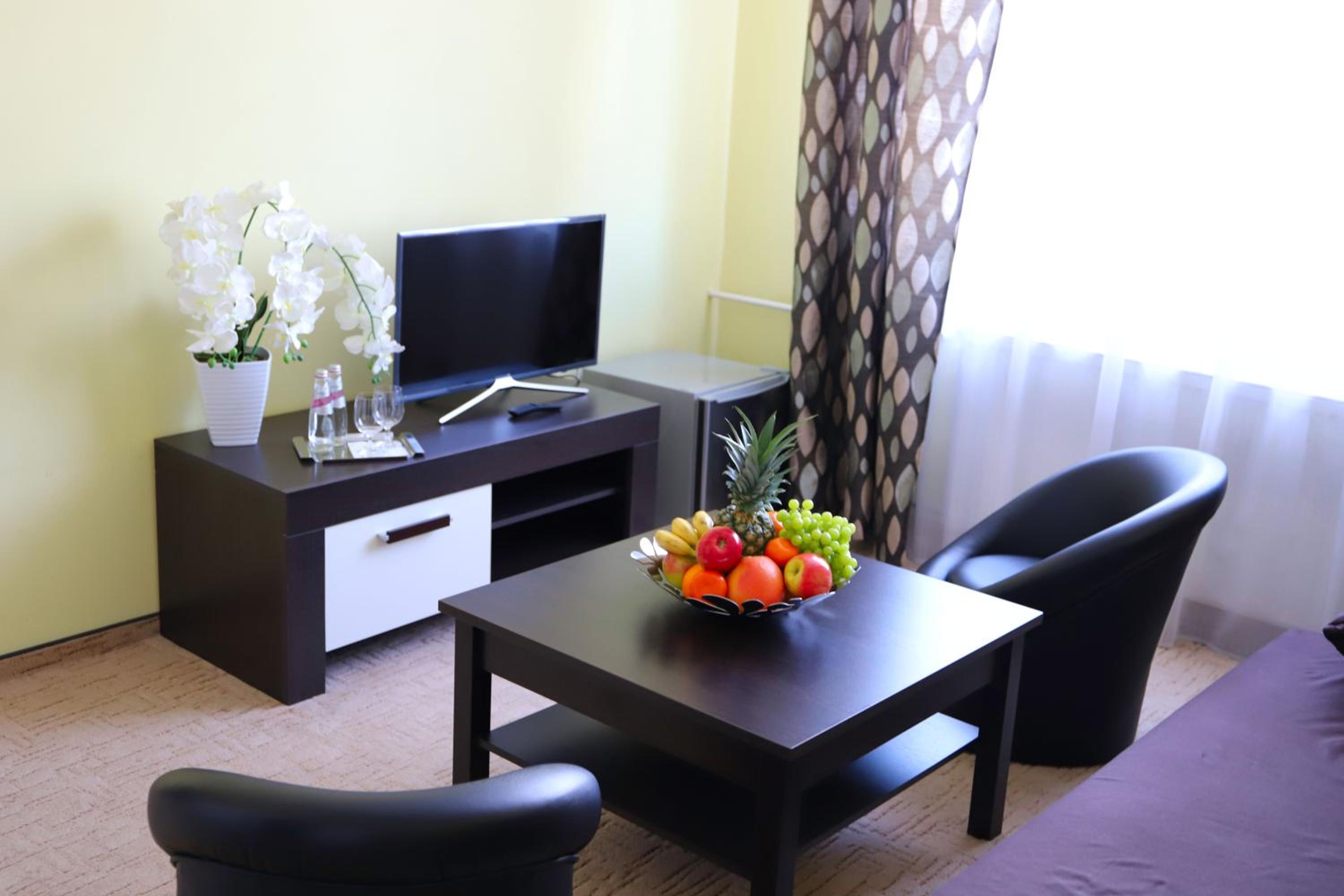 Deluxe Suite - Photo 1