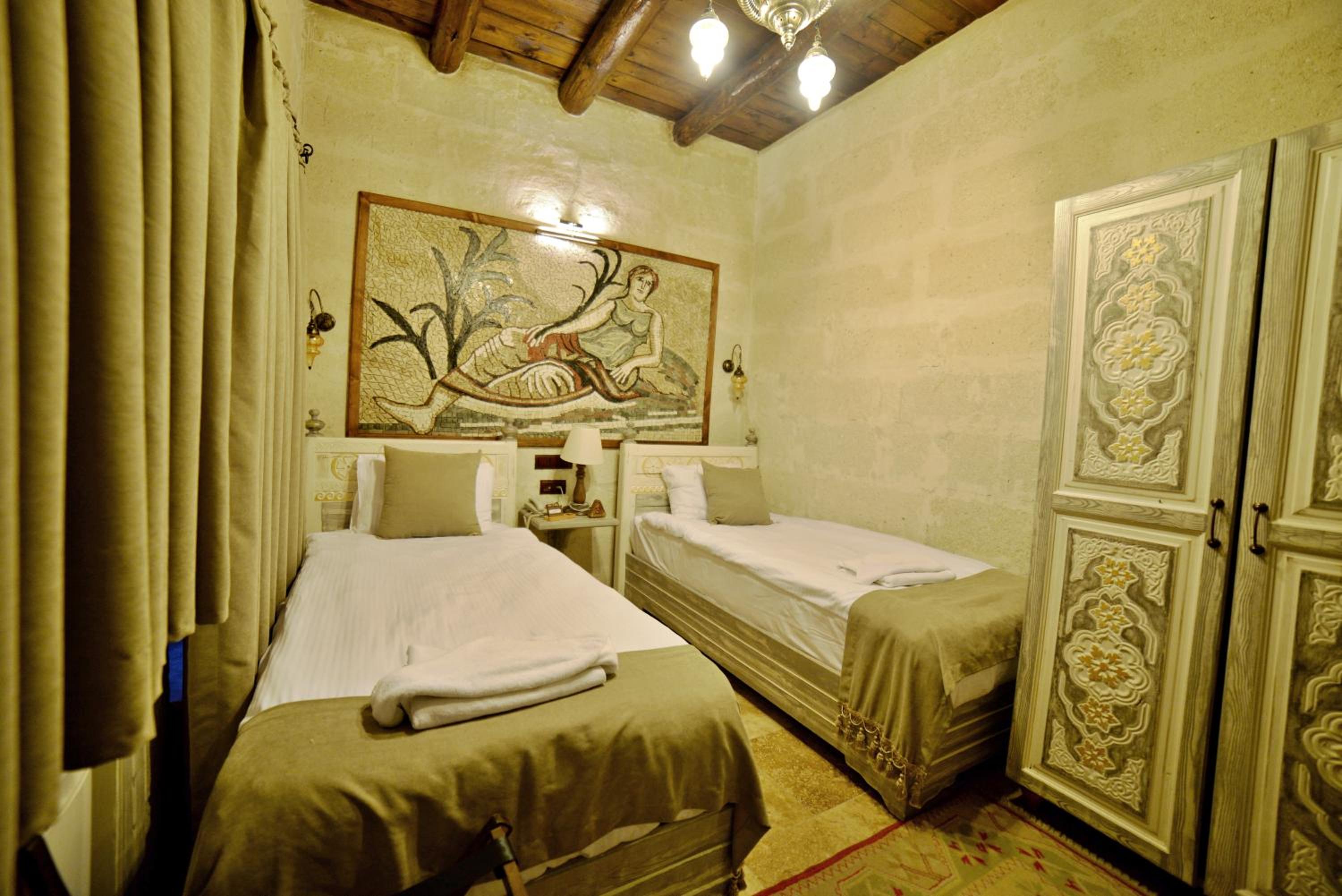 Standard Twin Room - Photo 5