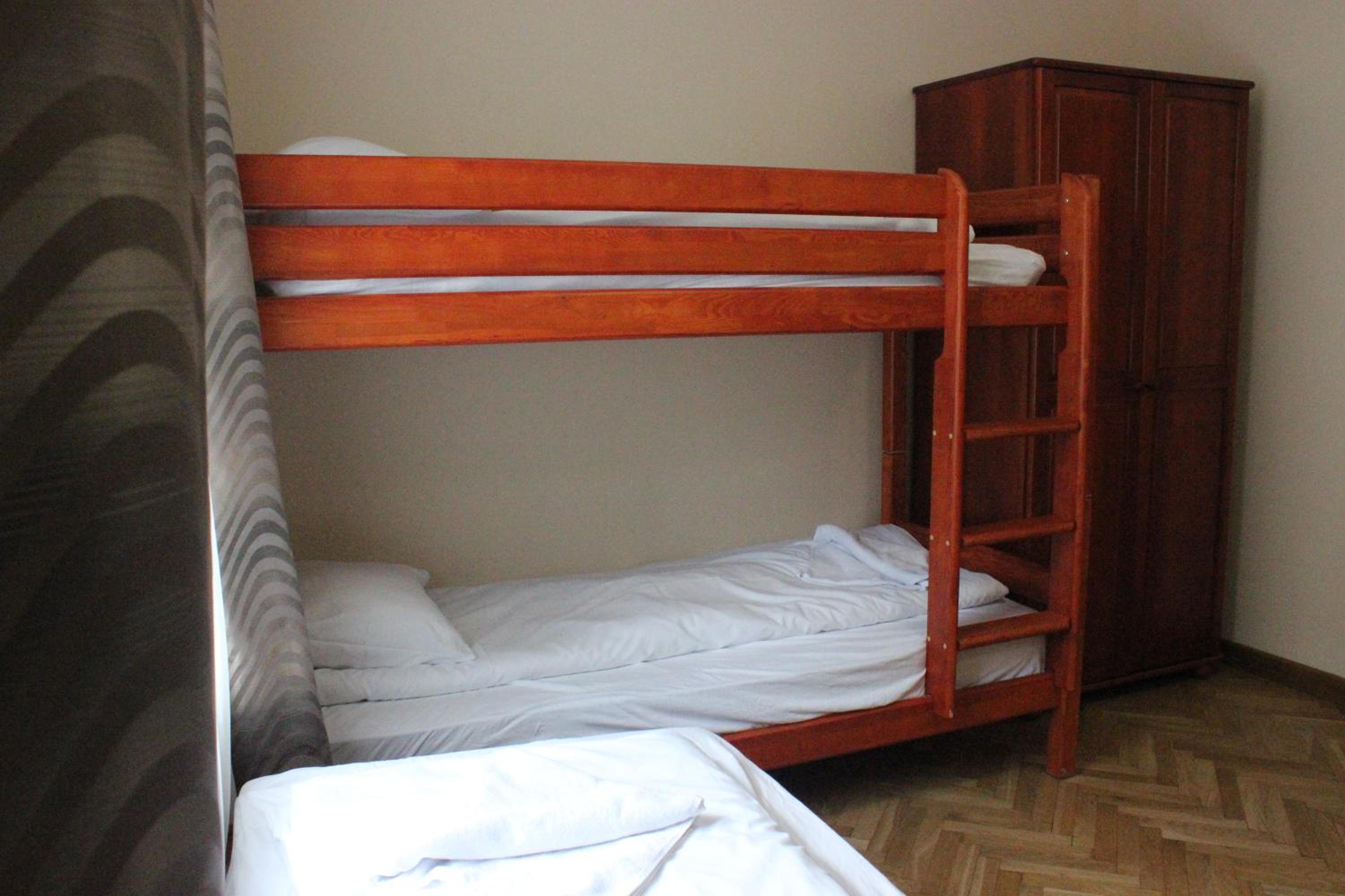 Quadruple Room - Photo 9