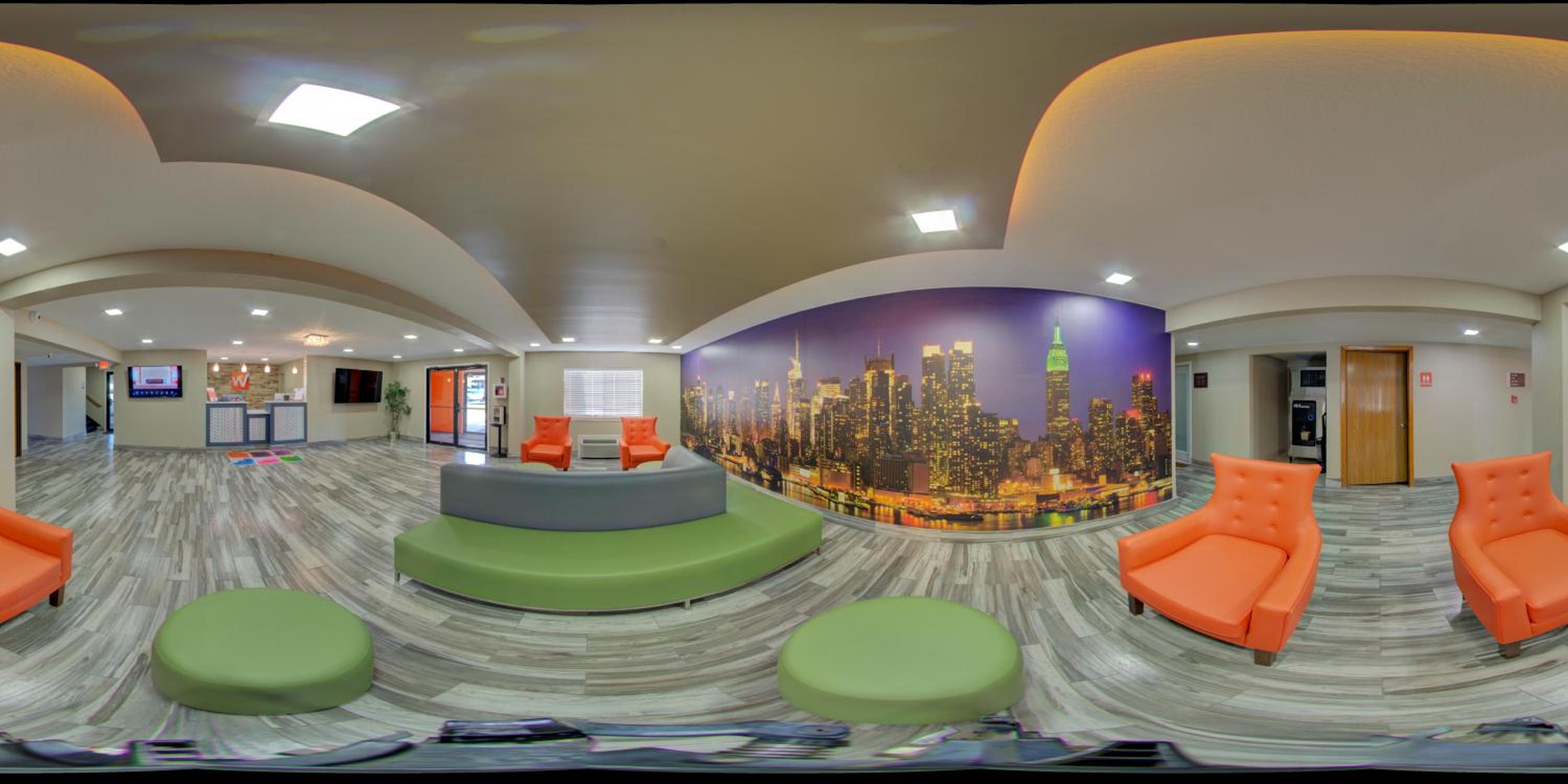 Queen Suite photo 1