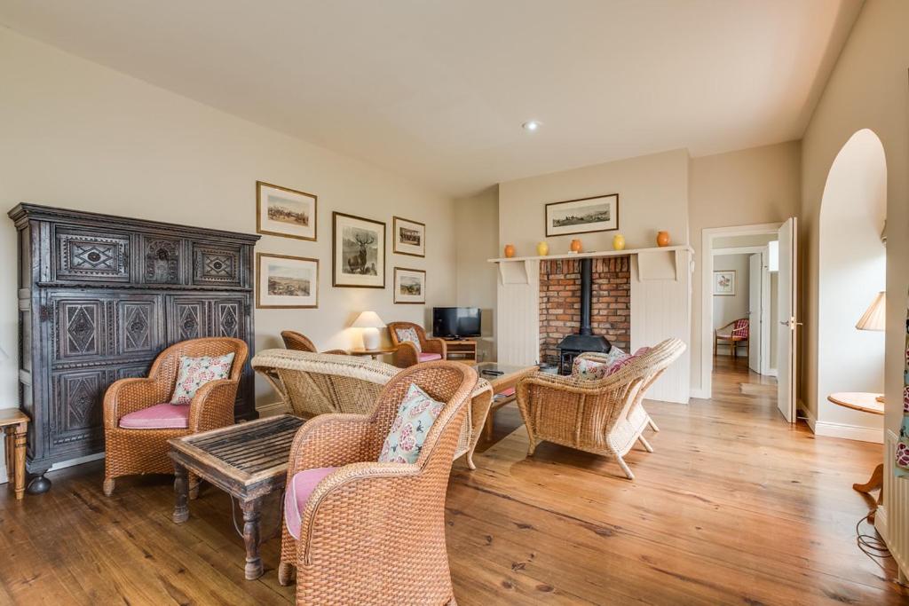 3 Bedroom Rowan Courtyard Apartment