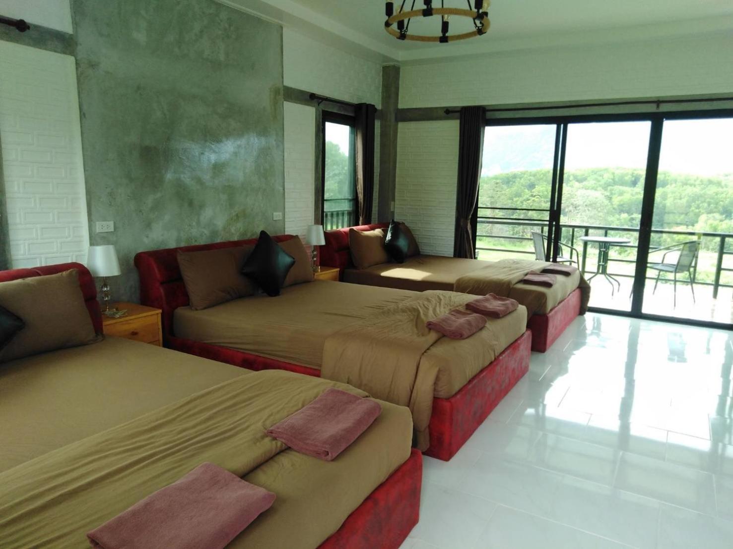Family Room - Photo 1