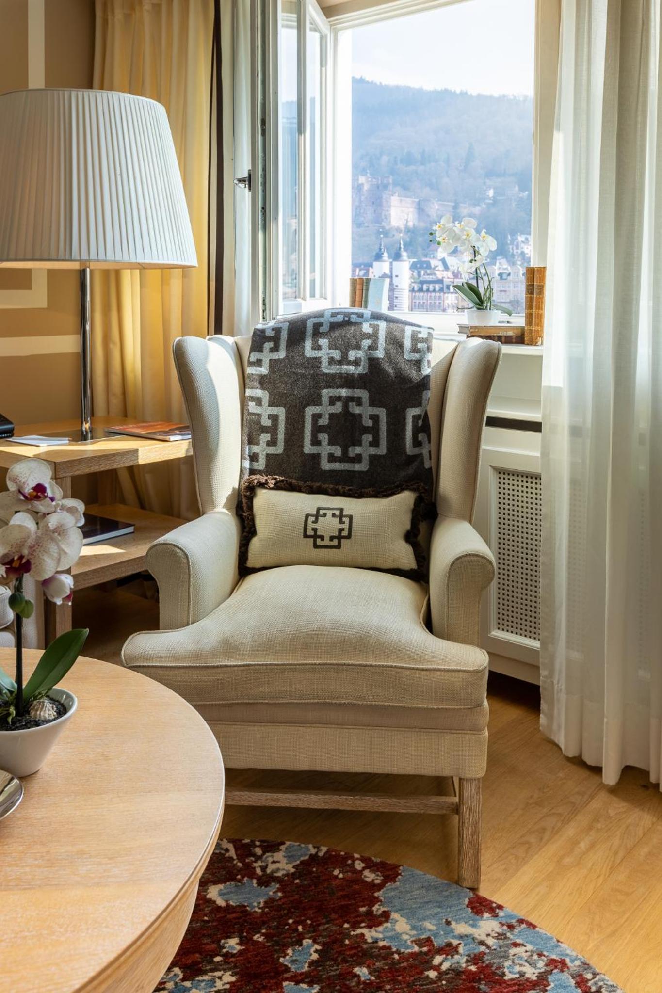 Deluxe Suite Deluxe Suite