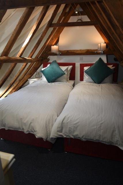 One-Bedroom Cottage - Photo 3