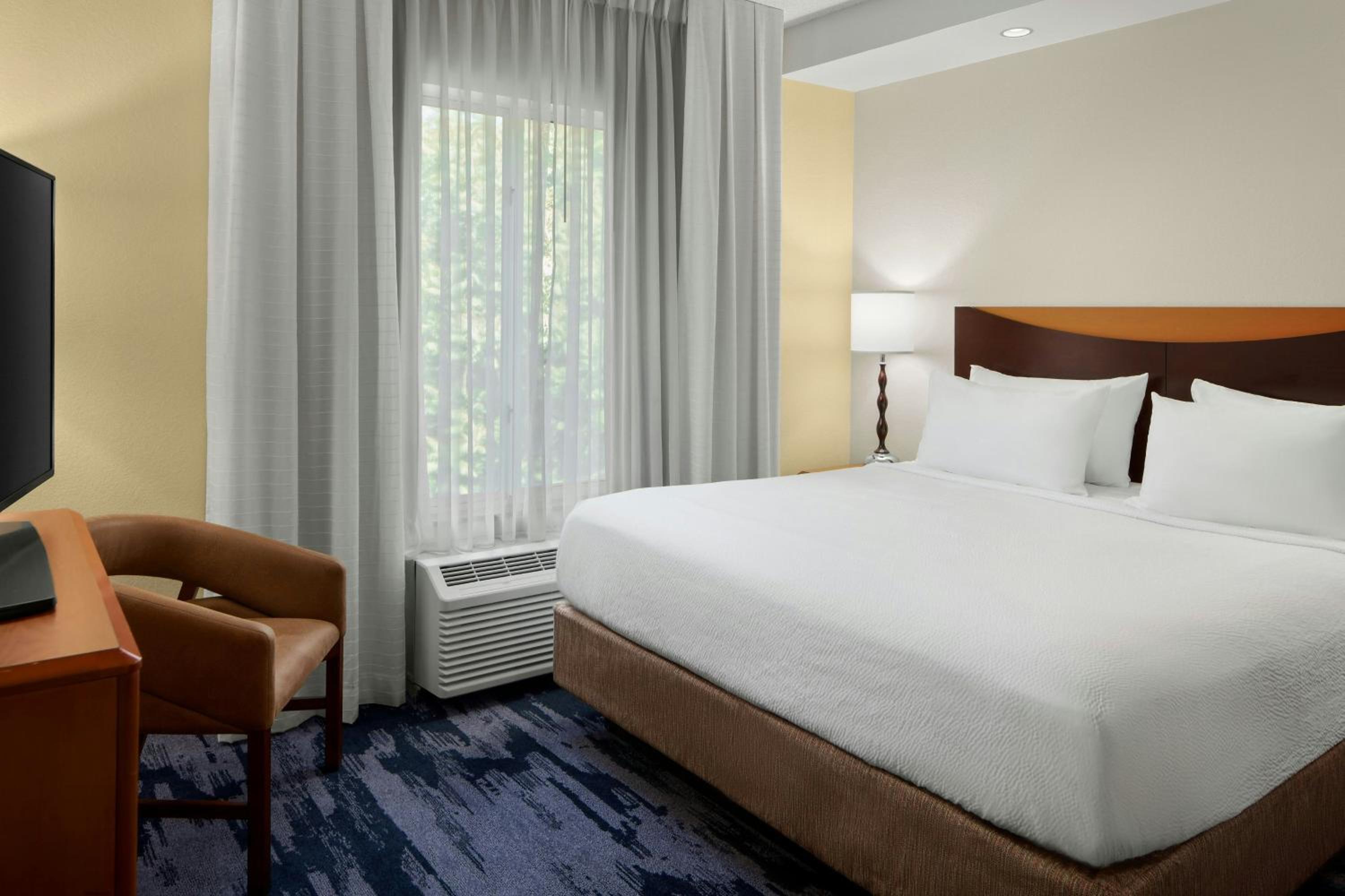 Studio with King Bed - Hearing Accessible