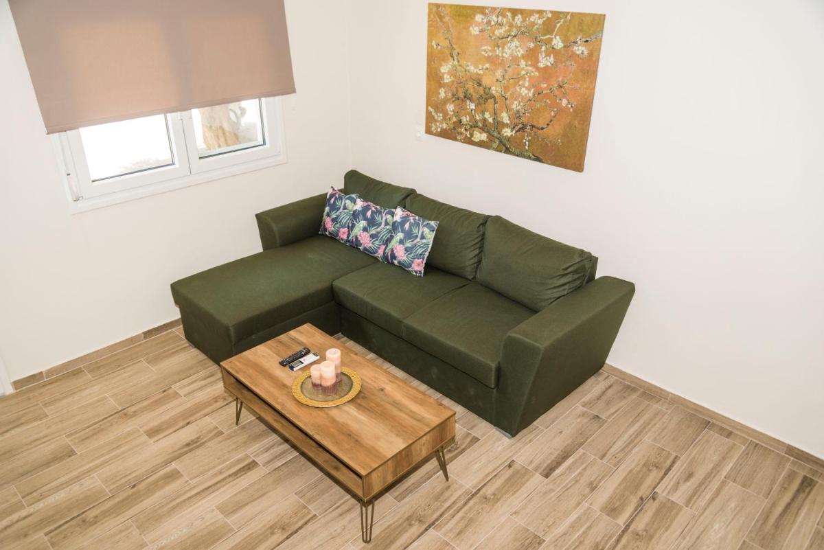 One-Bedroom Apartment - Photo 10