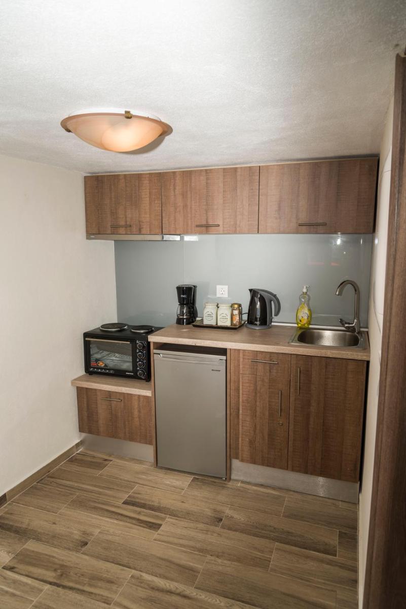 One-Bedroom Apartment - Photo 27