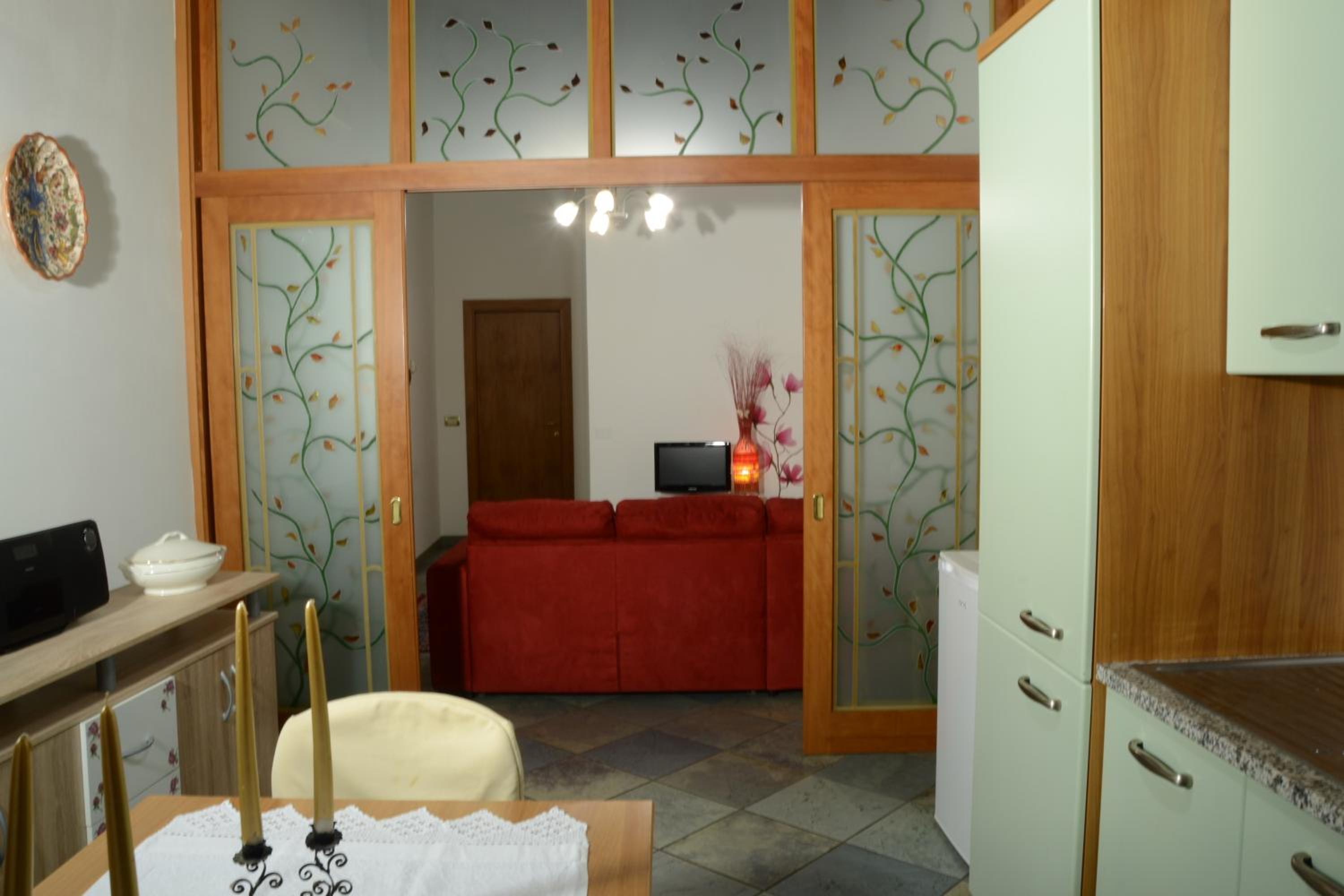 Two-Bedroom Apartment - Photo 20